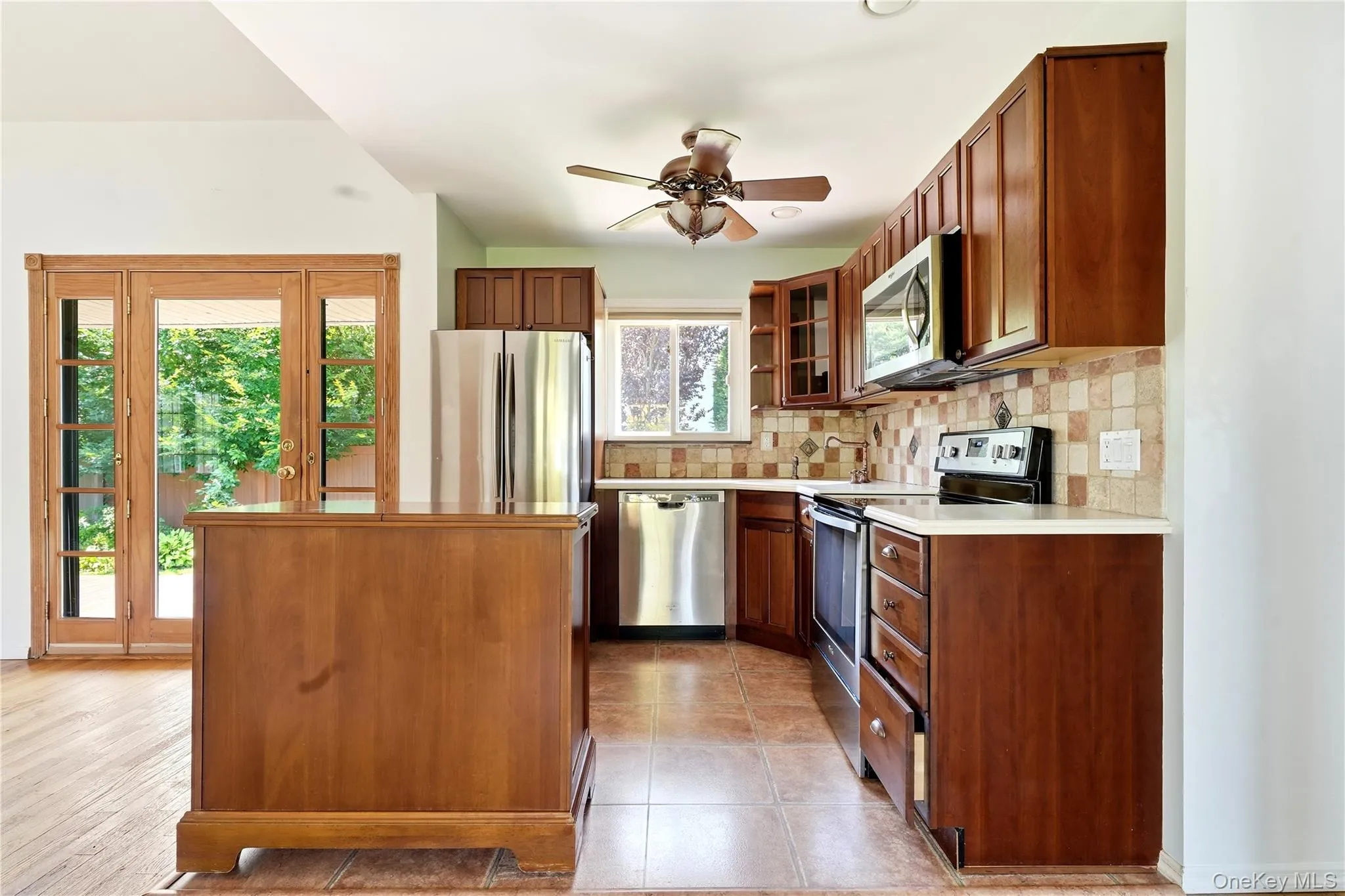 188 1st Avenue, Oyster Bay, NY, 2 Bedrooms Bedrooms, 6 Rooms Rooms,1 BathroomBathrooms,Residential,For Rent,1st,0,1036458 188 1st Avenue, Oyster Bay, NY, 2 Bedrooms Bedrooms, 6 Rooms Rooms,1 BathroomBathrooms,Residential,For Rent,1st,0,1036458