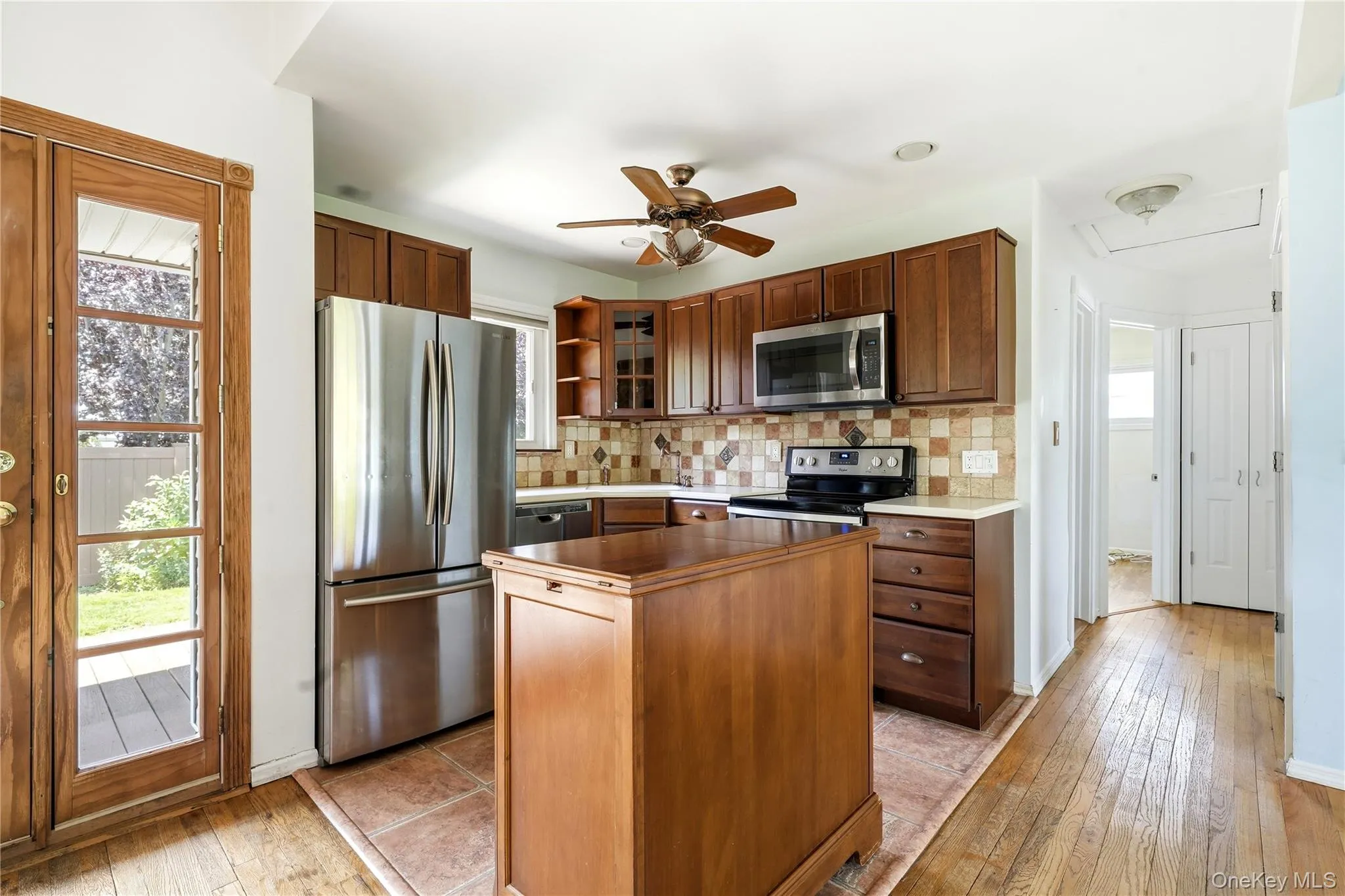188 1st Avenue, Oyster Bay, NY, 2 Bedrooms Bedrooms, 6 Rooms Rooms,1 BathroomBathrooms,Residential,For Rent,1st,0,1036458 188 1st Avenue, Oyster Bay, NY, 2 Bedrooms Bedrooms, 6 Rooms Rooms,1 BathroomBathrooms,Residential,For Rent,1st,0,1036458