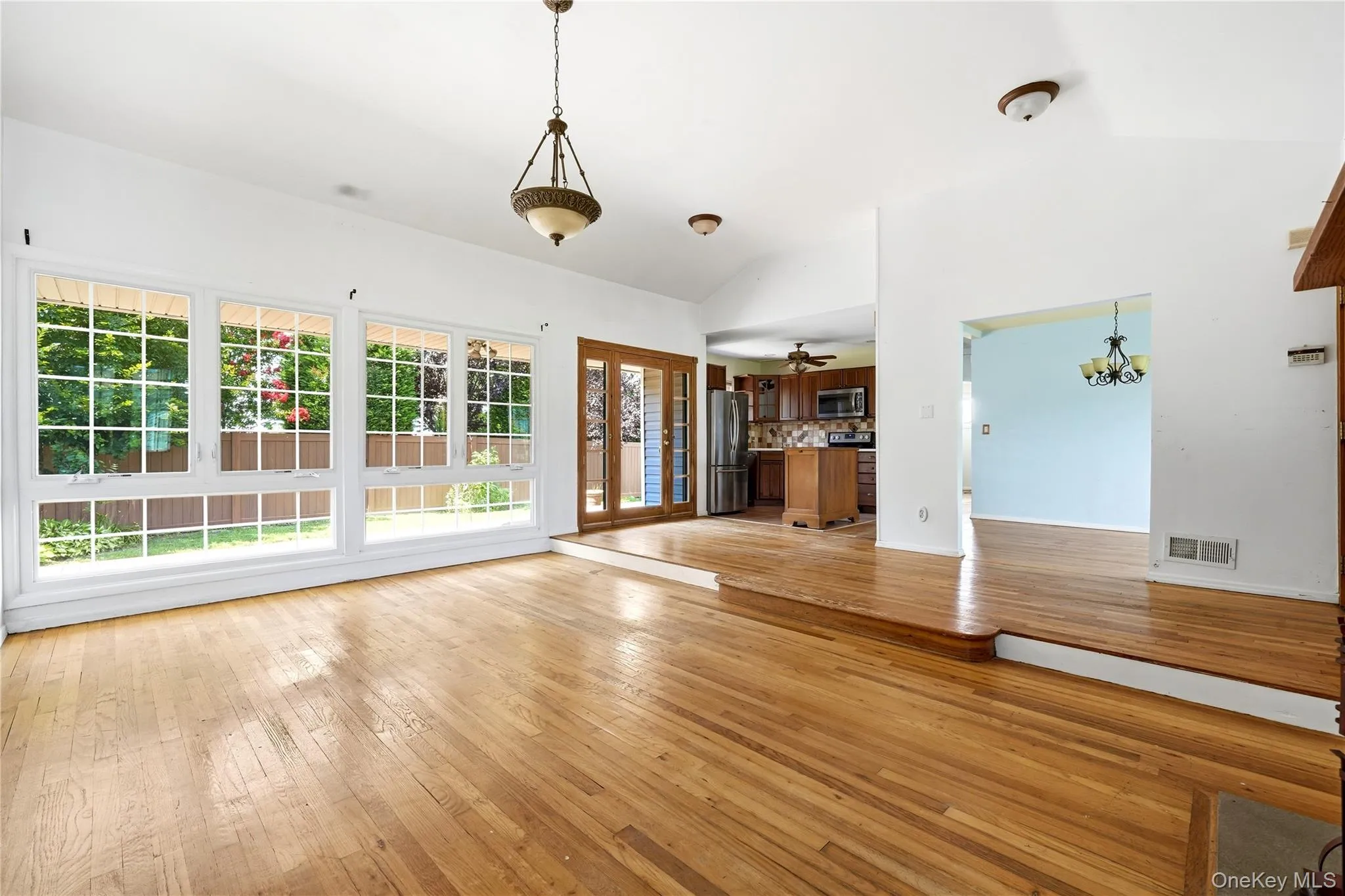 188 1st Avenue, Oyster Bay, NY, 2 Bedrooms Bedrooms, 6 Rooms Rooms,1 BathroomBathrooms,Residential,For Rent,1st,0,1036458 188 1st Avenue, Oyster Bay, NY, 2 Bedrooms Bedrooms, 6 Rooms Rooms,1 BathroomBathrooms,Residential,For Rent,1st,0,1036458