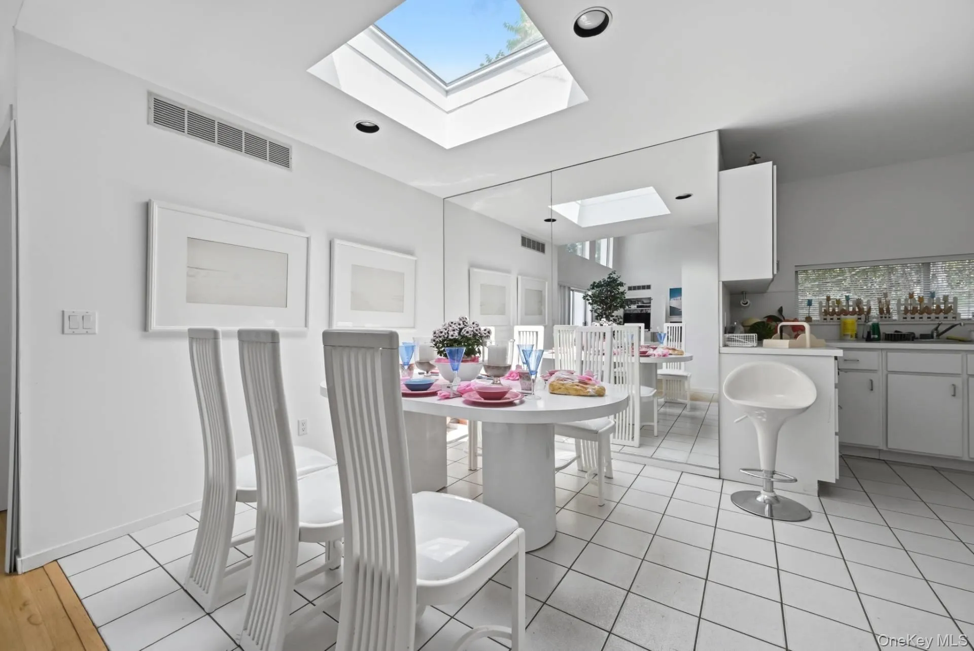23 Deerfield Way, Southampton, NY, 4 Bedrooms Bedrooms, 9 Rooms Rooms,2 BathroomsBathrooms,Residential,For Rent,Deerfield,0,1036461 23 Deerfield Way, Southampton, NY, 4 Bedrooms Bedrooms, 9 Rooms Rooms,2 BathroomsBathrooms,Residential,For Rent,Deerfield,0,1036461