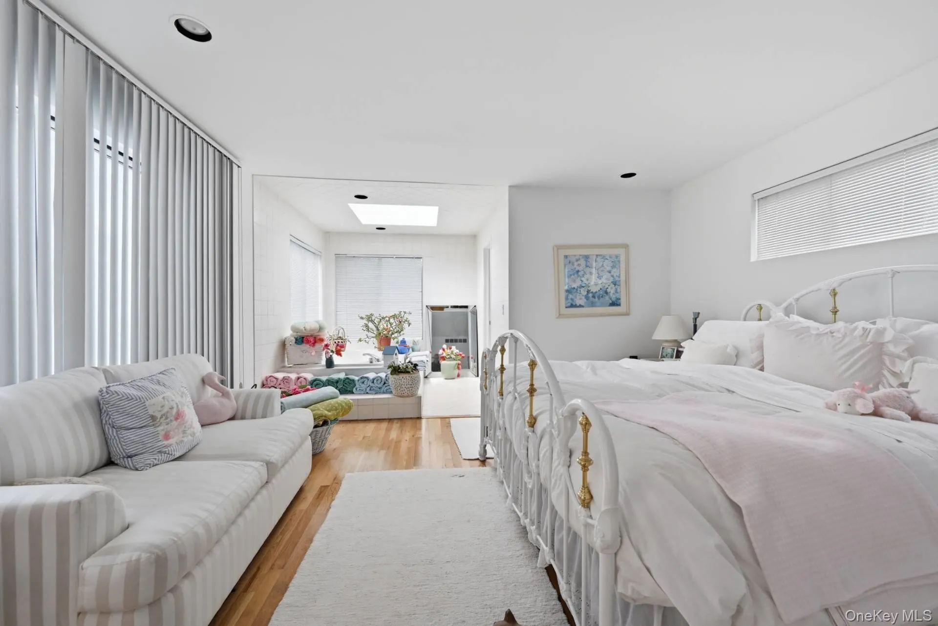 23 Deerfield Way, Southampton, NY, 4 Bedrooms Bedrooms, 9 Rooms Rooms,2 BathroomsBathrooms,Residential,For Rent,Deerfield,0,1036461 23 Deerfield Way, Southampton, NY, 4 Bedrooms Bedrooms, 9 Rooms Rooms,2 BathroomsBathrooms,Residential,For Rent,Deerfield,0,1036461