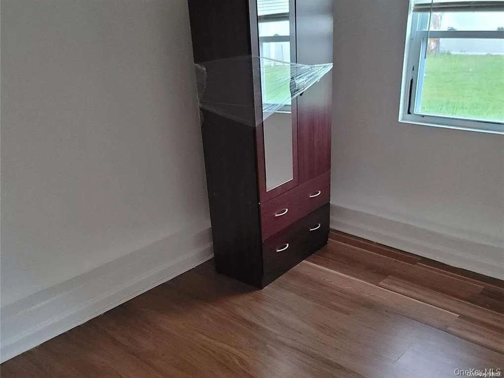 124 10th Avenue, Islip, NY, 2 Bedrooms Bedrooms, 5 Rooms Rooms,1 BathroomBathrooms,Residential Lease,For Rent,10th,0,1036462 124 10th Avenue, Islip, NY, 2 Bedrooms Bedrooms, 5 Rooms Rooms,1 BathroomBathrooms,Residential Lease,For Rent,10th,0,1036462