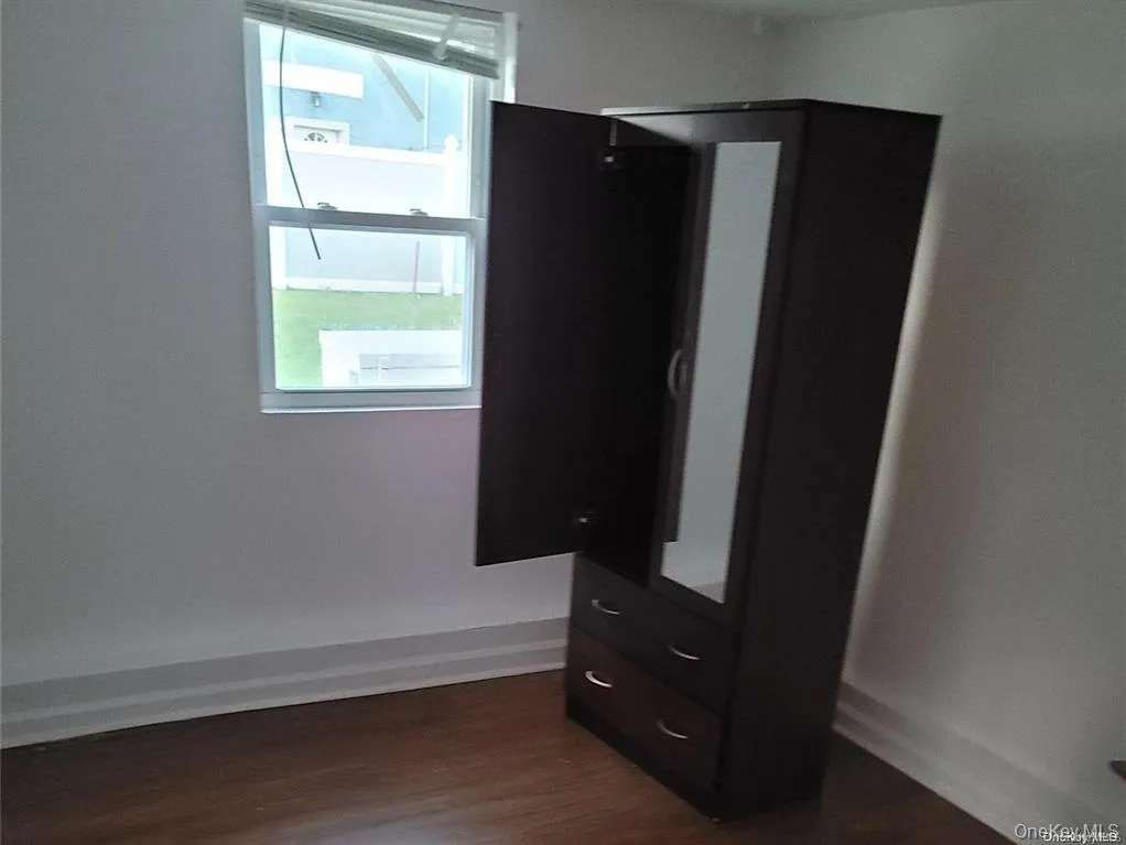 124 10th Avenue, Islip, NY, 2 Bedrooms Bedrooms, 5 Rooms Rooms,1 BathroomBathrooms,Residential Lease,For Rent,10th,0,1036462 124 10th Avenue, Islip, NY, 2 Bedrooms Bedrooms, 5 Rooms Rooms,1 BathroomBathrooms,Residential Lease,For Rent,10th,0,1036462