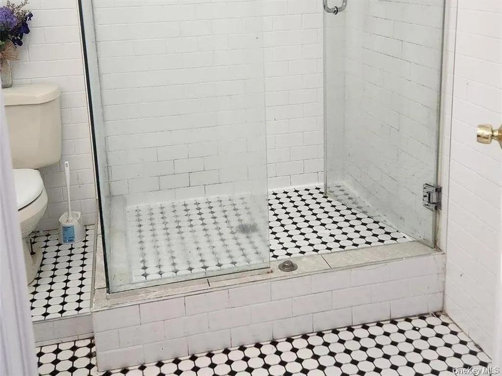 124 10th Avenue, Islip, NY, 2 Bedrooms Bedrooms, 5 Rooms Rooms,1 BathroomBathrooms,Residential Lease,For Rent,10th,0,1036462 124 10th Avenue, Islip, NY, 2 Bedrooms Bedrooms, 5 Rooms Rooms,1 BathroomBathrooms,Residential Lease,For Rent,10th,0,1036462