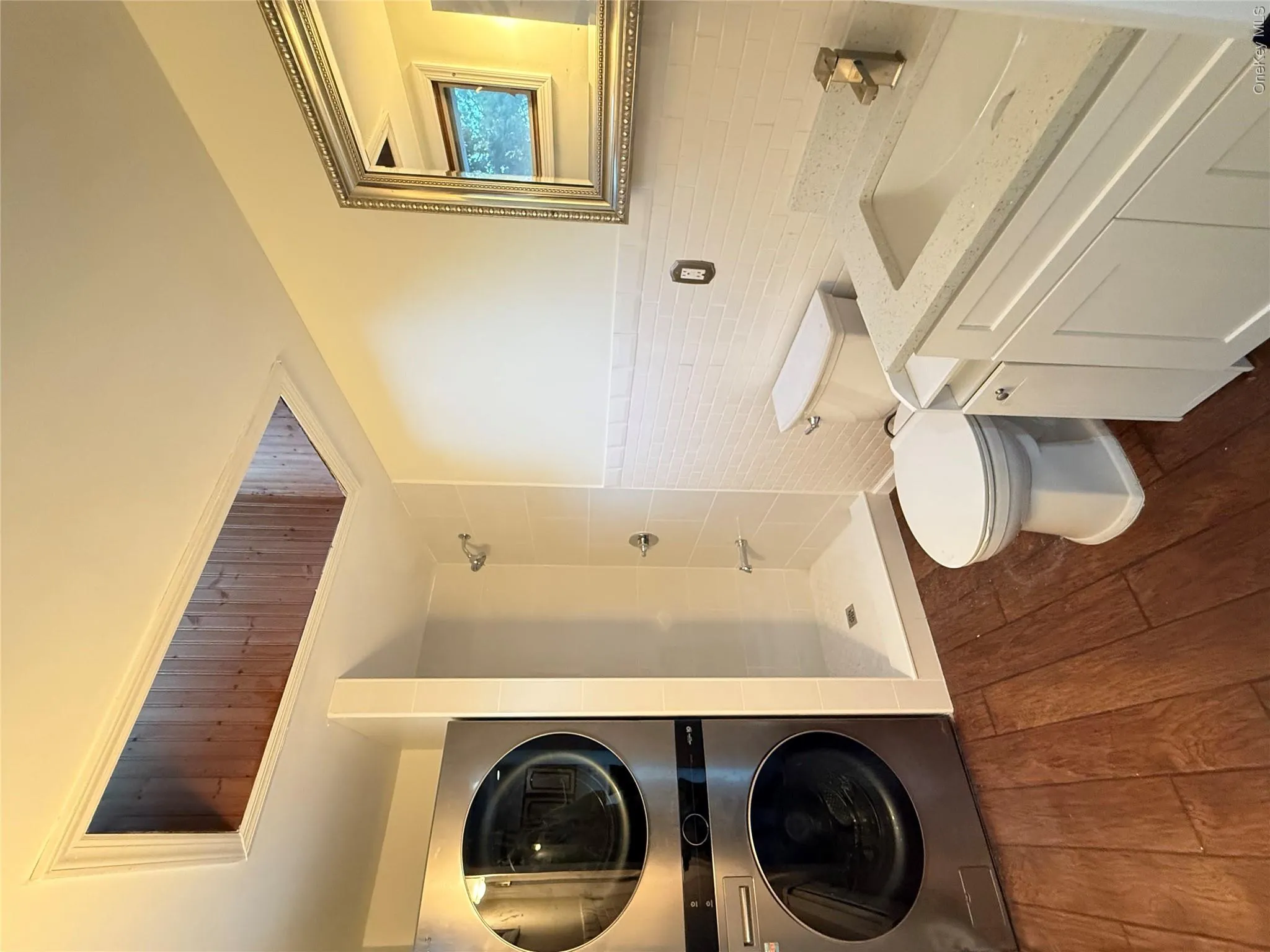 35 S Franklin Ave, Hempstead, NY, 2 Bedrooms Bedrooms, 6 Rooms Rooms,1 BathroomBathrooms,Residential Lease,For Rent,S Franklin Ave,0,1036467 35 S Franklin Ave, Hempstead, NY, 2 Bedrooms Bedrooms, 6 Rooms Rooms,1 BathroomBathrooms,Residential Lease,For Rent,S Franklin Ave,0,1036467