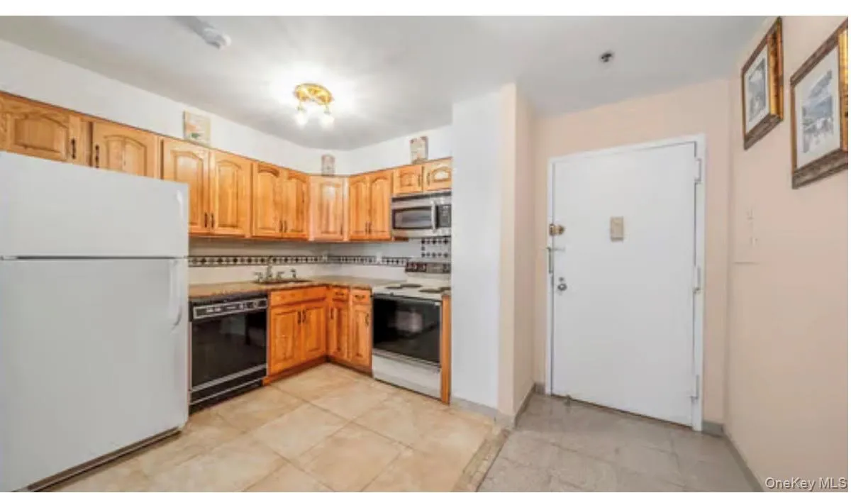 360 Shore Road, Long Beach, NY, 1 Bedroom Bedrooms, 3 Rooms Rooms,1 BathroomBathrooms,Residential,For Rent,Shore,0,1036472 360 Shore Road, Long Beach, NY, 1 Bedroom Bedrooms, 3 Rooms Rooms,1 BathroomBathrooms,Residential,For Rent,Shore,0,1036472