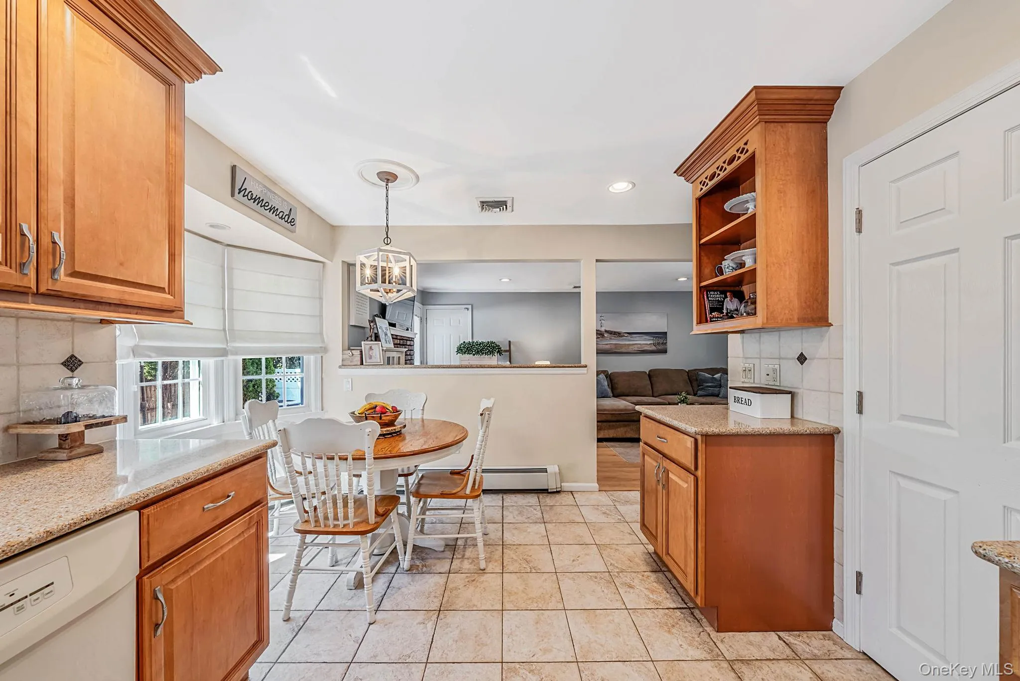 15 Locksley Lane, Smithtown, NY, 3 Bedrooms Bedrooms, 8 Rooms Rooms,2 BathroomsBathrooms,Residential,For Rent,Locksley,0,1036474 15 Locksley Lane, Smithtown, NY, 3 Bedrooms Bedrooms, 8 Rooms Rooms,2 BathroomsBathrooms,Residential,For Rent,Locksley,0,1036474
