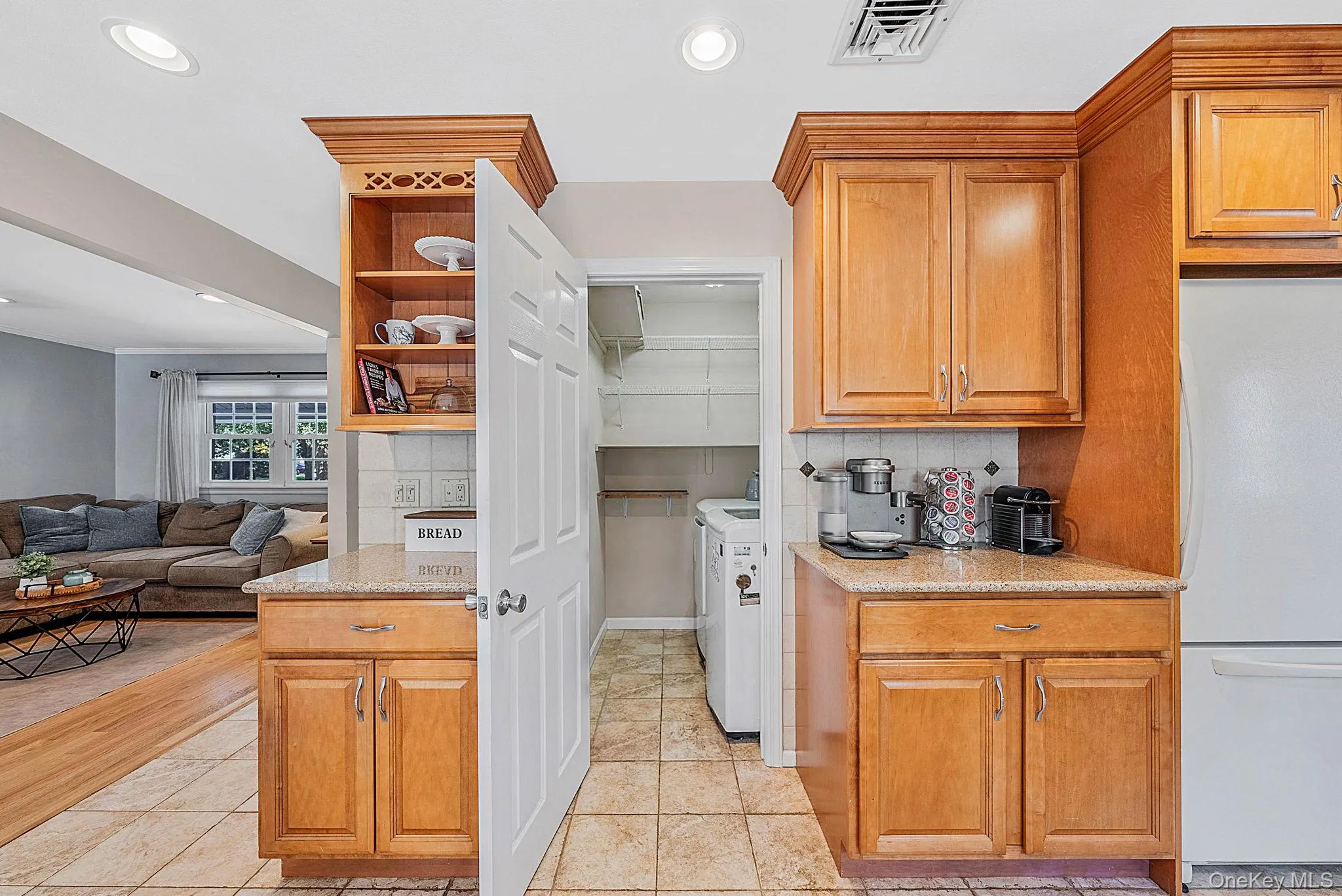15 Locksley Lane, Smithtown, NY, 3 Bedrooms Bedrooms, 8 Rooms Rooms,2 BathroomsBathrooms,Residential,For Rent,Locksley,0,1036474 15 Locksley Lane, Smithtown, NY, 3 Bedrooms Bedrooms, 8 Rooms Rooms,2 BathroomsBathrooms,Residential,For Rent,Locksley,0,1036474