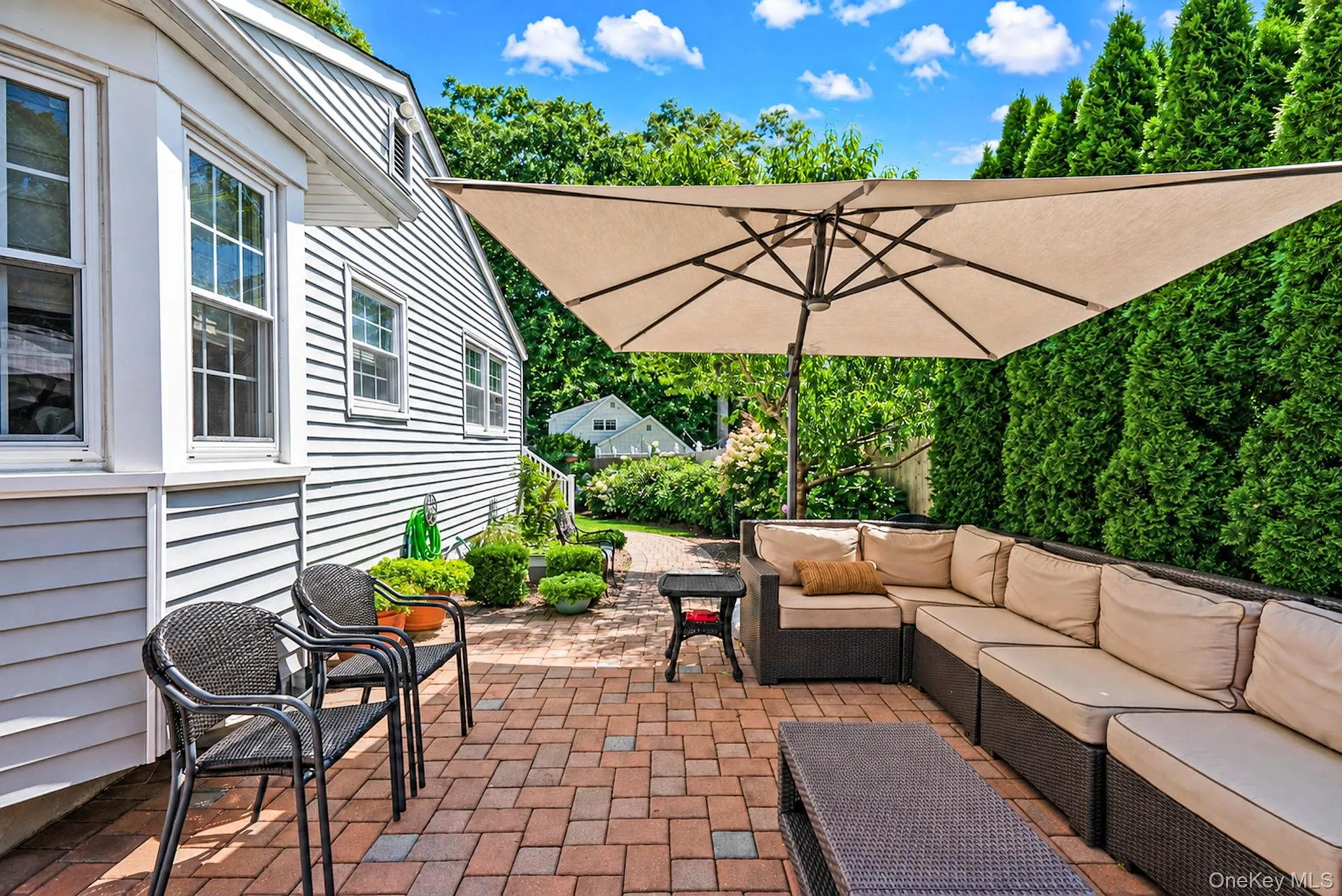 15 Locksley Lane, Smithtown, NY, 3 Bedrooms Bedrooms, 8 Rooms Rooms,2 BathroomsBathrooms,Residential,For Rent,Locksley,0,1036474 15 Locksley Lane, Smithtown, NY, 3 Bedrooms Bedrooms, 8 Rooms Rooms,2 BathroomsBathrooms,Residential,For Rent,Locksley,0,1036474