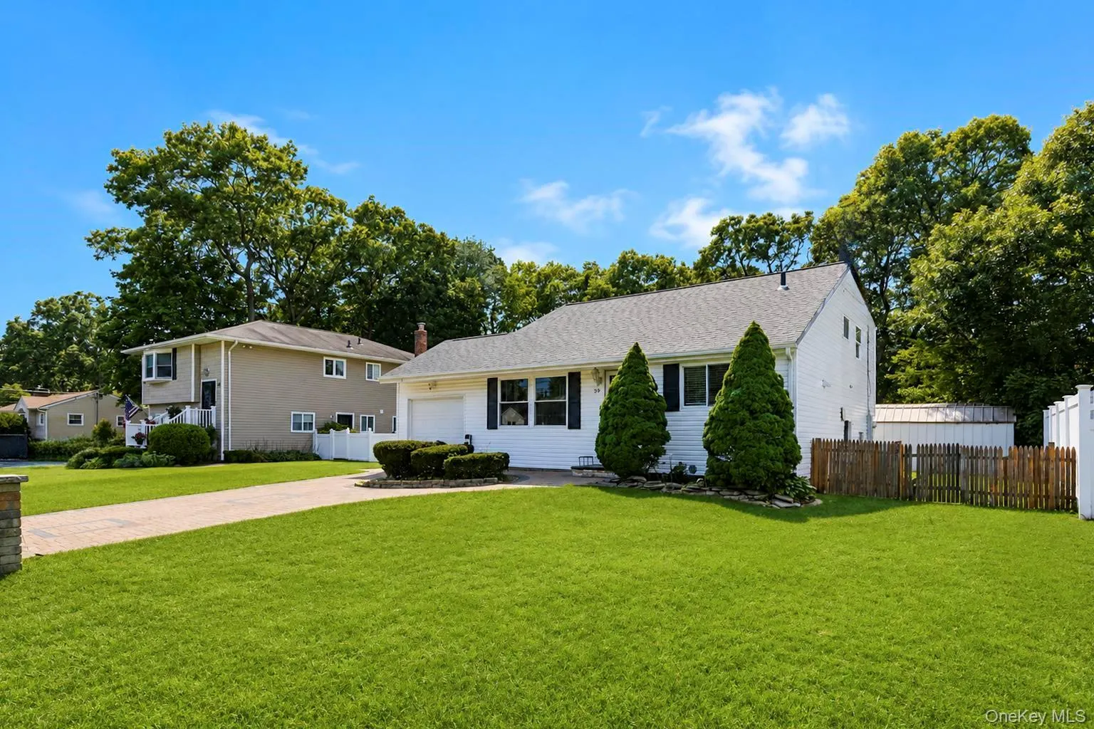 39 superior Street, Brookhaven, NY, 3 Bedrooms Bedrooms, 9 Rooms Rooms,2 BathroomsBathrooms,Residential Lease,For Rent,superior,0,1036475 39 superior Street, Brookhaven, NY, 3 Bedrooms Bedrooms, 9 Rooms Rooms,2 BathroomsBathrooms,Residential Lease,For Rent,superior,0,1036475