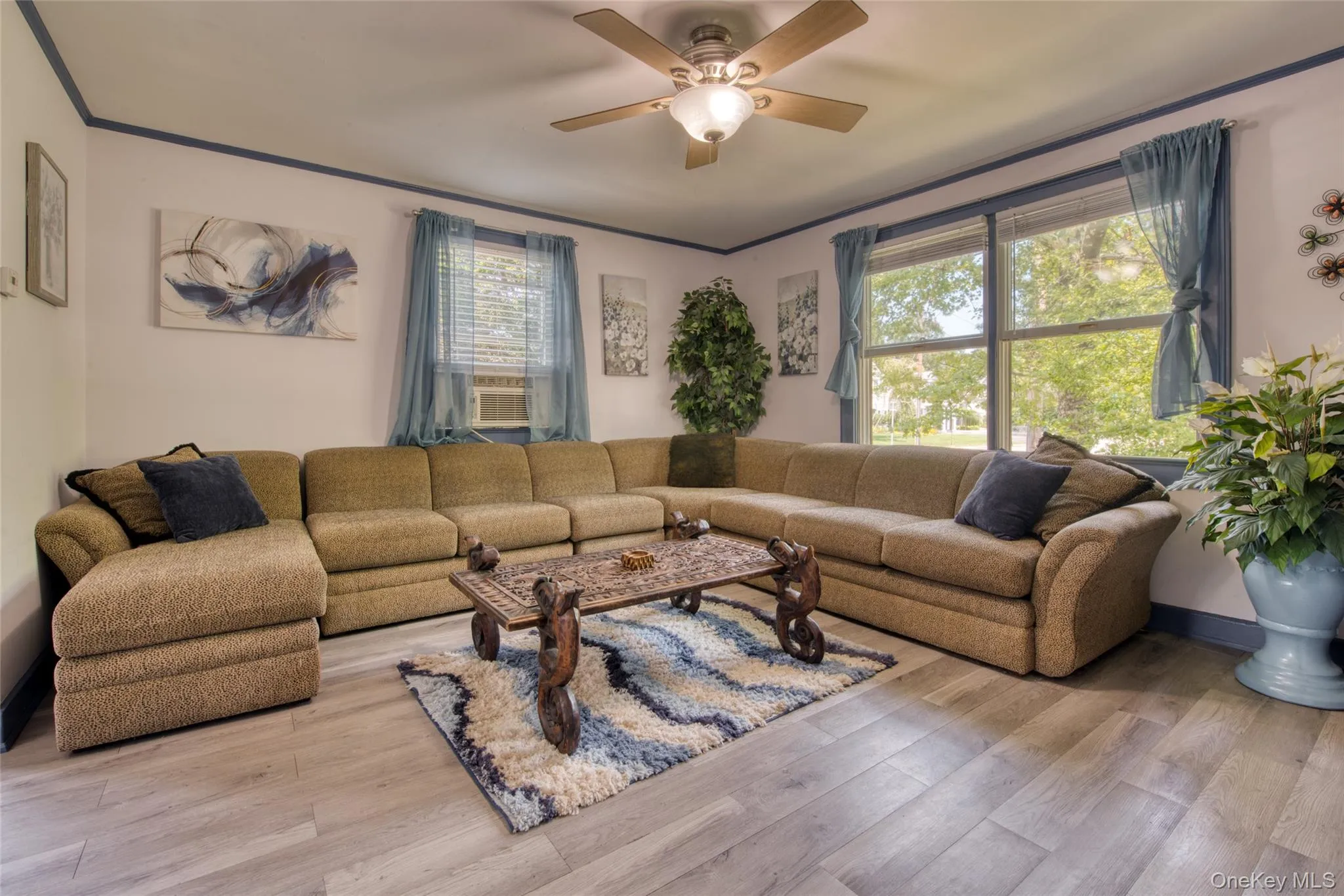 Large Living Room Large Living Room