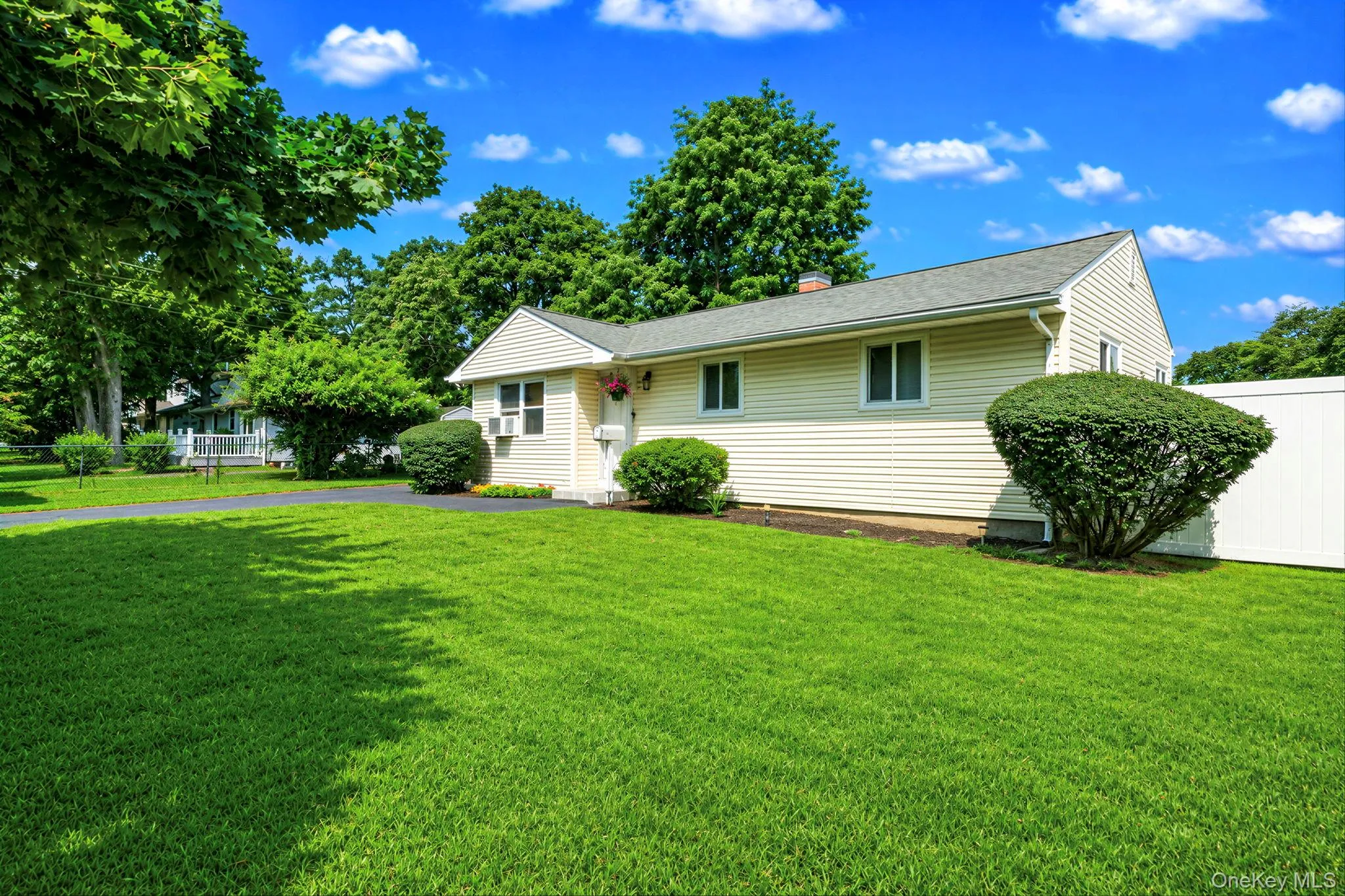 2803 Eagle Avenue, Brookhaven, NY, 3 Bedrooms Bedrooms, 6 Rooms Rooms,1 BathroomBathrooms,Residential,For Rent,Eagle,0,1036481 2803 Eagle Avenue, Brookhaven, NY, 3 Bedrooms Bedrooms, 6 Rooms Rooms,1 BathroomBathrooms,Residential,For Rent,Eagle,0,1036481