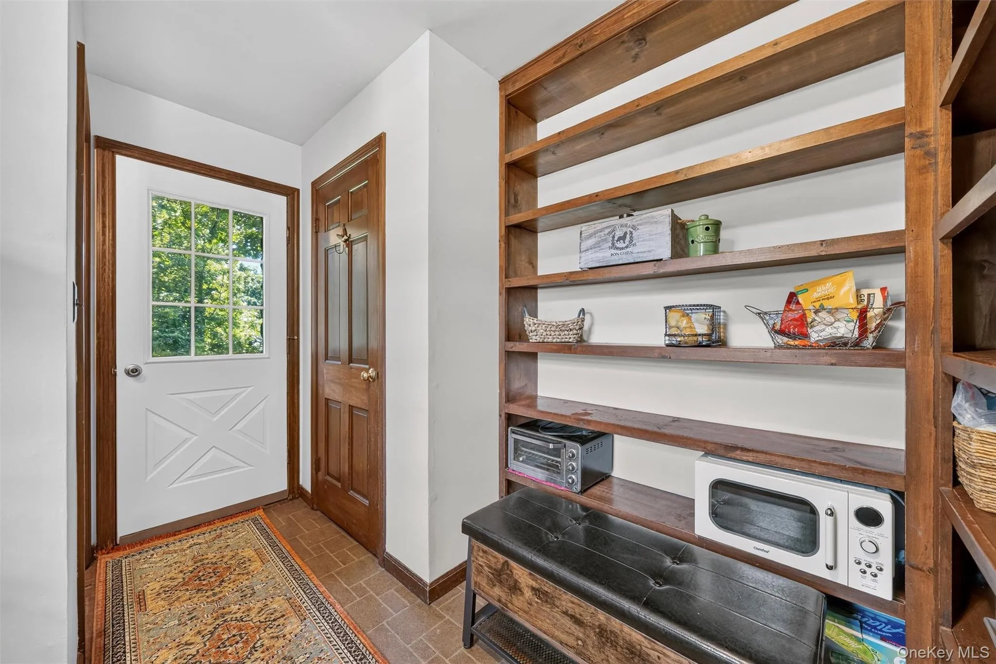 Large Pantry Off The Kitchen Wth Door To Backyard Large Pantry Off The Kitchen Wth Door To Backyard