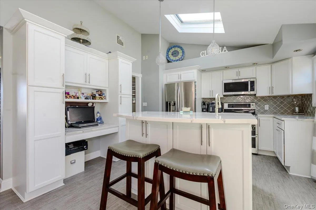 3897 Darby Lane, Hempstead, NY, 4 Bedrooms Bedrooms, 9 Rooms Rooms,2 BathroomsBathrooms,Residential,For Rent,Darby,0,1036493 3897 Darby Lane, Hempstead, NY, 4 Bedrooms Bedrooms, 9 Rooms Rooms,2 BathroomsBathrooms,Residential,For Rent,Darby,0,1036493