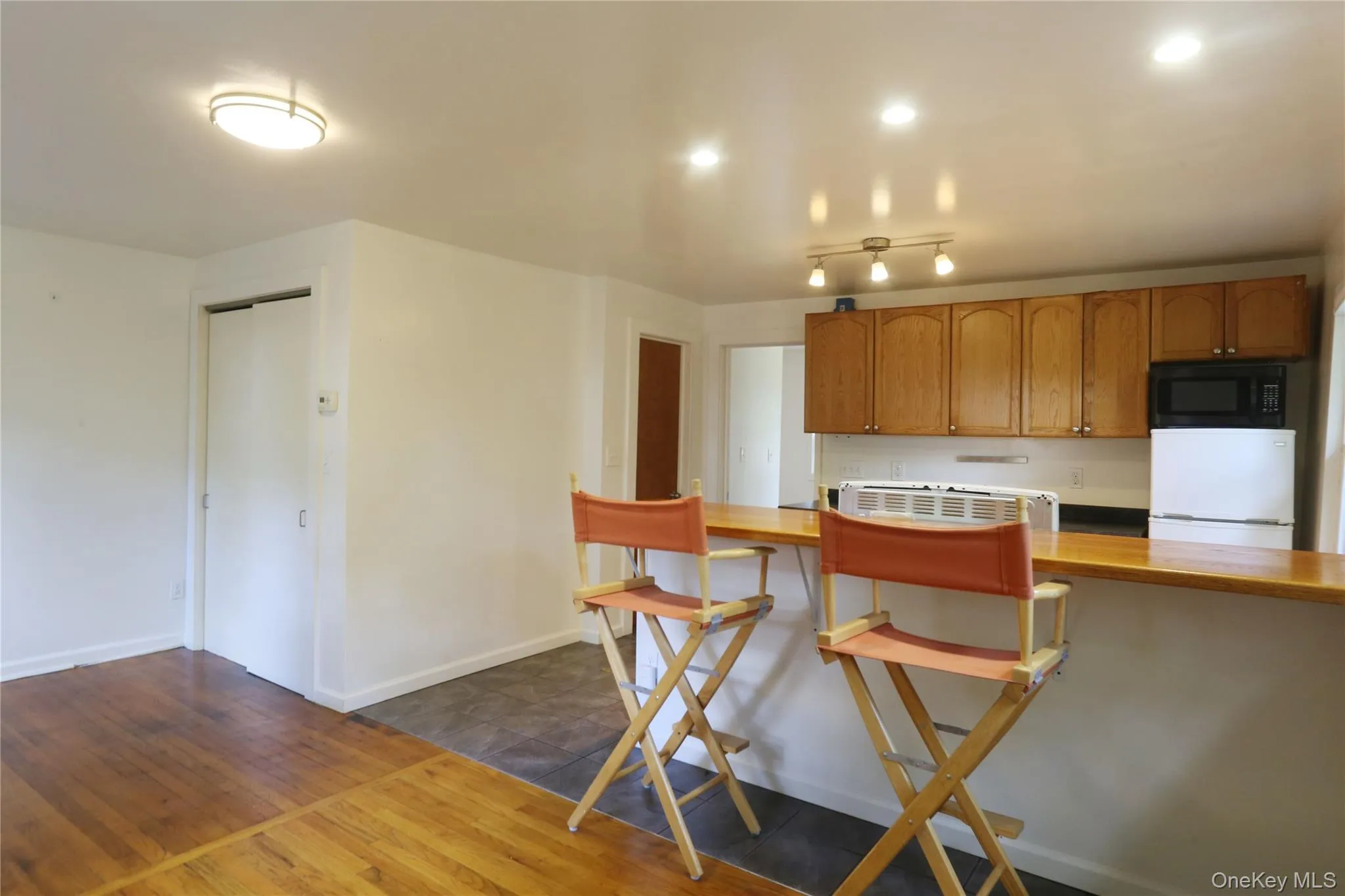 7 Bridge Street, Beacon, NY, 1 Bedroom Bedrooms, 3 Rooms Rooms,1 BathroomBathrooms,Residential Lease,For Rent,Bridge,0,1036494 7 Bridge Street, Beacon, NY, 1 Bedroom Bedrooms, 3 Rooms Rooms,1 BathroomBathrooms,Residential Lease,For Rent,Bridge,0,1036494
