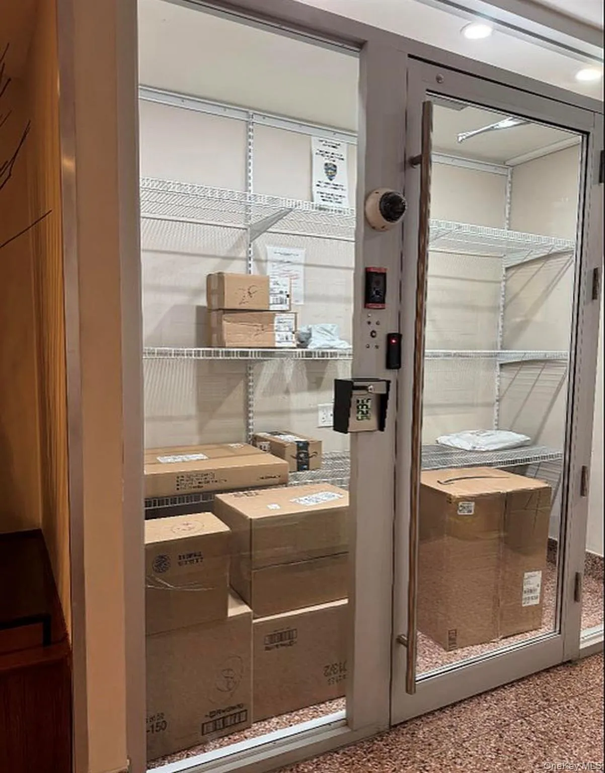 37-30 83RD STREET, New York, NY, 2 Rooms Rooms,1 BathroomBathrooms,Residential,For Rent,STREET,0,1036499 37-30 83RD STREET, New York, NY, 2 Rooms Rooms,1 BathroomBathrooms,Residential,For Rent,STREET,0,1036499