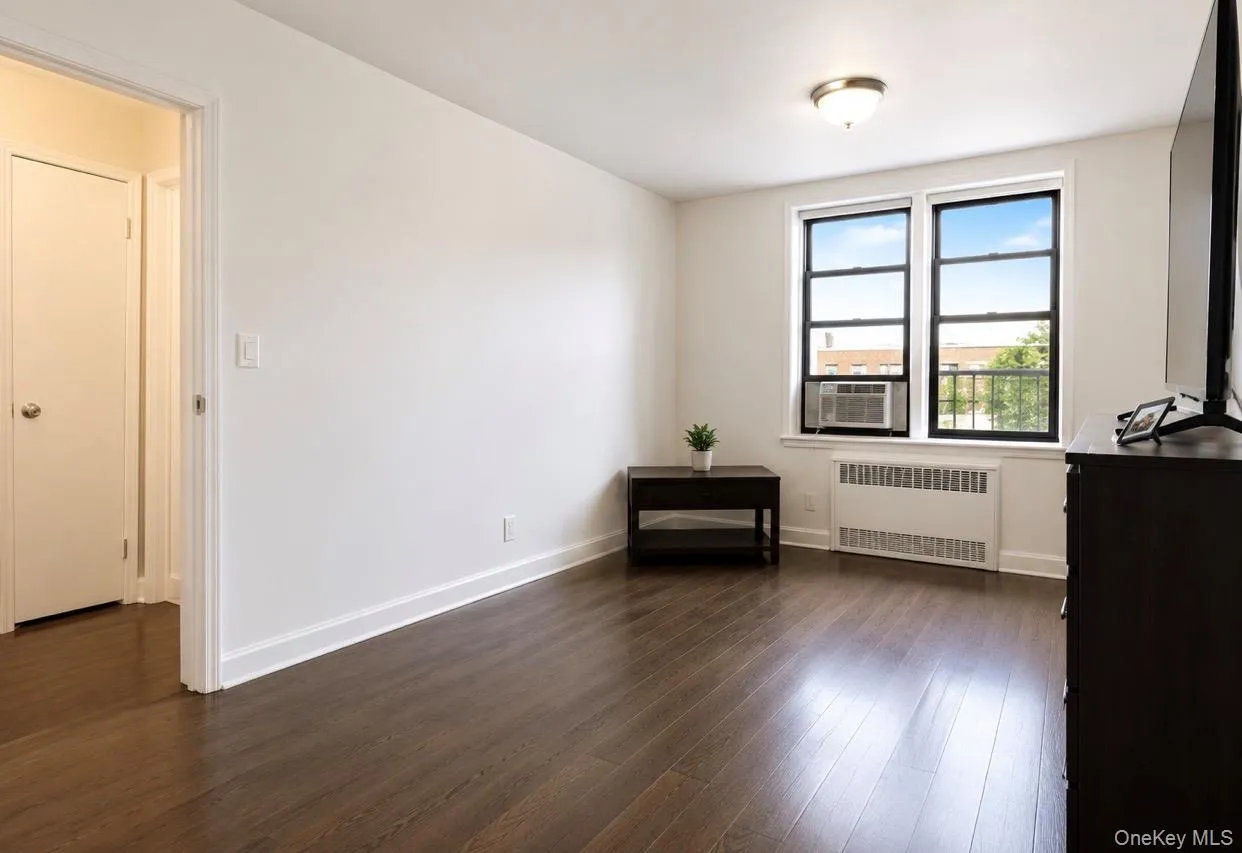 37-30 83RD STREET, New York, NY, 2 Rooms Rooms,1 BathroomBathrooms,Residential,For Rent,STREET,0,1036499 37-30 83RD STREET, New York, NY, 2 Rooms Rooms,1 BathroomBathrooms,Residential,For Rent,STREET,0,1036499