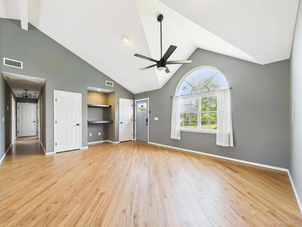 45 Willow Street, Riverhead, NY, 3 Bedrooms Bedrooms, 4 Rooms Rooms,2 BathroomsBathrooms,Residential Lease,For Rent,Willow,0,1036501 45 Willow Street, Riverhead, NY, 3 Bedrooms Bedrooms, 4 Rooms Rooms,2 BathroomsBathrooms,Residential Lease,For Rent,Willow,0,1036501
