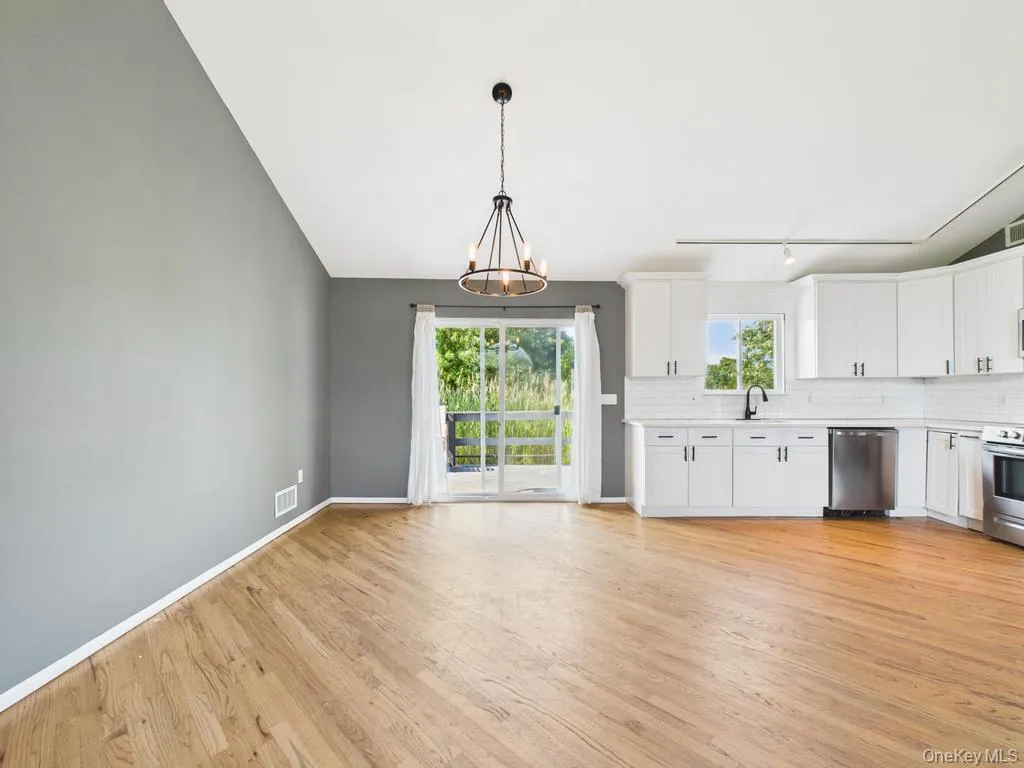 45 Willow Street, Riverhead, NY, 3 Bedrooms Bedrooms, 4 Rooms Rooms,2 BathroomsBathrooms,Residential Lease,For Rent,Willow,0,1036501 45 Willow Street, Riverhead, NY, 3 Bedrooms Bedrooms, 4 Rooms Rooms,2 BathroomsBathrooms,Residential Lease,For Rent,Willow,0,1036501