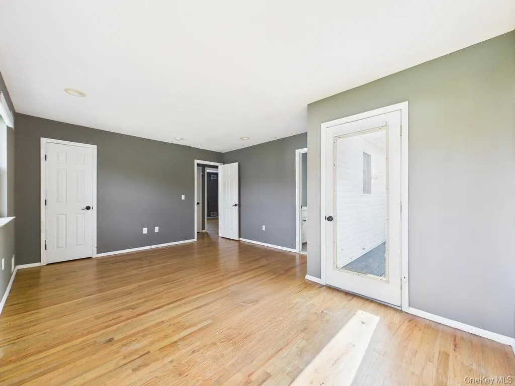 45 Willow Street, Riverhead, NY, 3 Bedrooms Bedrooms, 4 Rooms Rooms,2 BathroomsBathrooms,Residential Lease,For Rent,Willow,0,1036501 45 Willow Street, Riverhead, NY, 3 Bedrooms Bedrooms, 4 Rooms Rooms,2 BathroomsBathrooms,Residential Lease,For Rent,Willow,0,1036501