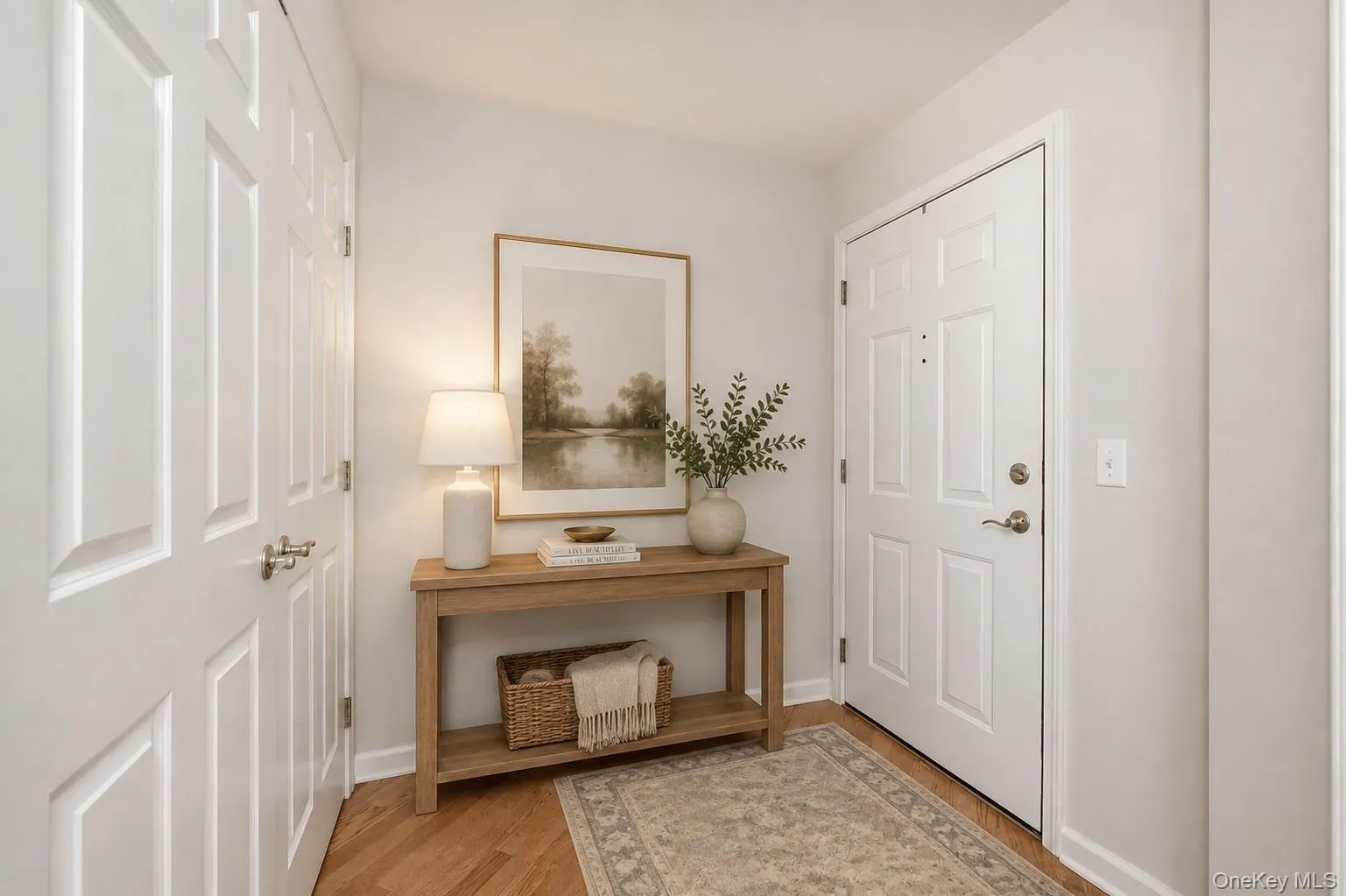 Entry - Virtually Staged Entry - Virtually Staged