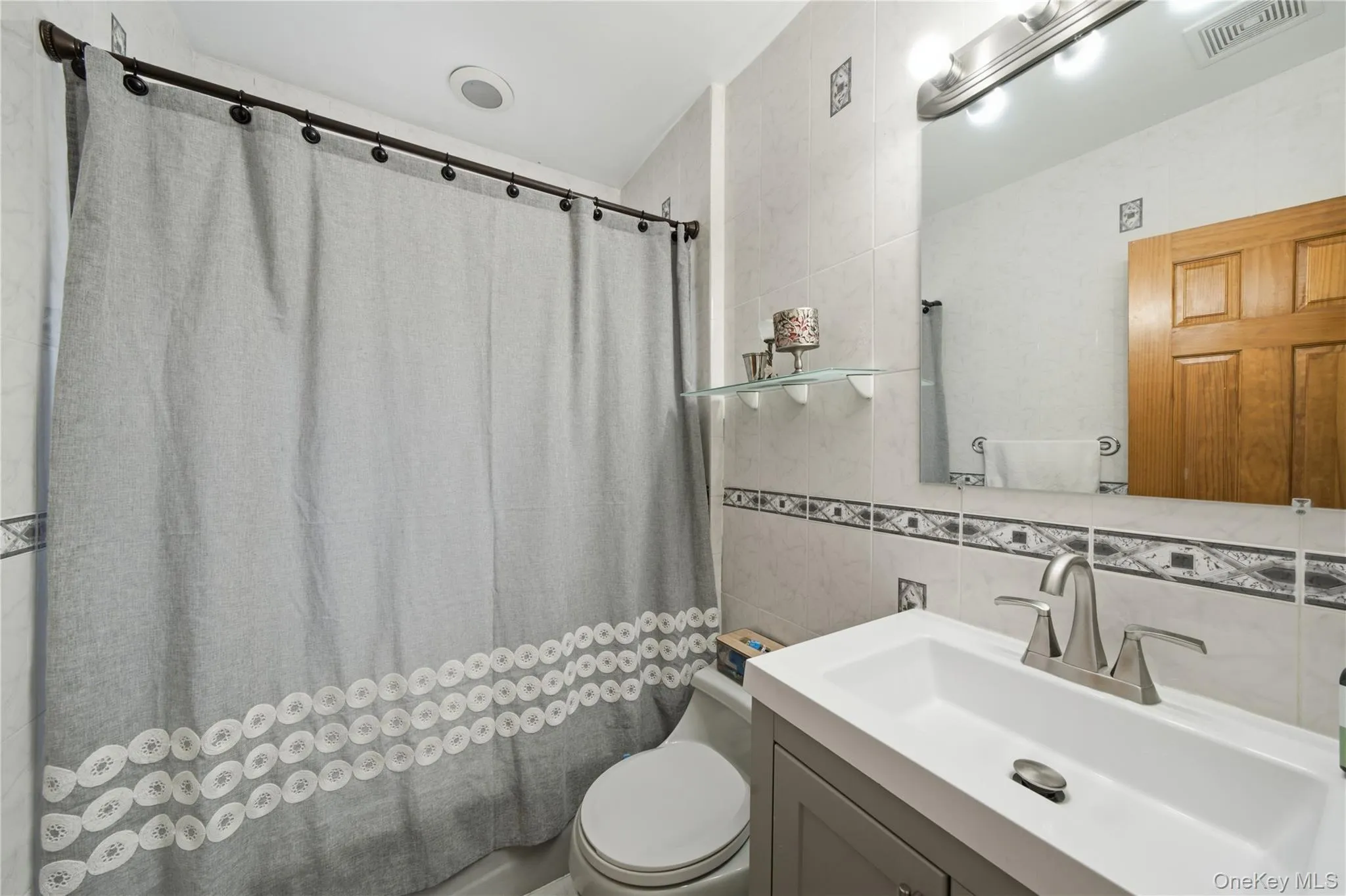 12043 232nd Street, New York, NY, 4 Bedrooms Bedrooms, 8 Rooms Rooms,3 BathroomsBathrooms,Residential,For Rent,232nd,0,1036504 12043 232nd Street, New York, NY, 4 Bedrooms Bedrooms, 8 Rooms Rooms,3 BathroomsBathrooms,Residential,For Rent,232nd,0,1036504