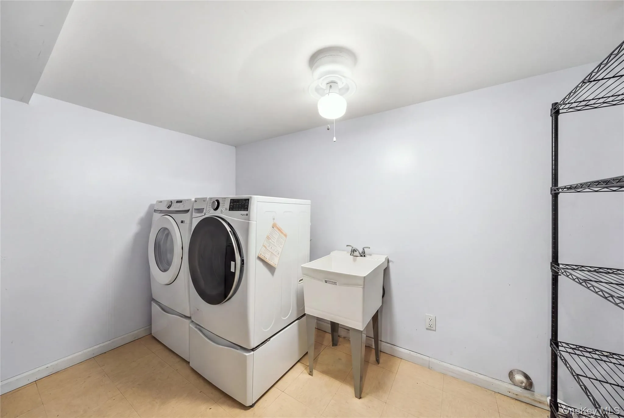12043 232nd Street, New York, NY, 4 Bedrooms Bedrooms, 8 Rooms Rooms,3 BathroomsBathrooms,Residential,For Rent,232nd,0,1036504 12043 232nd Street, New York, NY, 4 Bedrooms Bedrooms, 8 Rooms Rooms,3 BathroomsBathrooms,Residential,For Rent,232nd,0,1036504