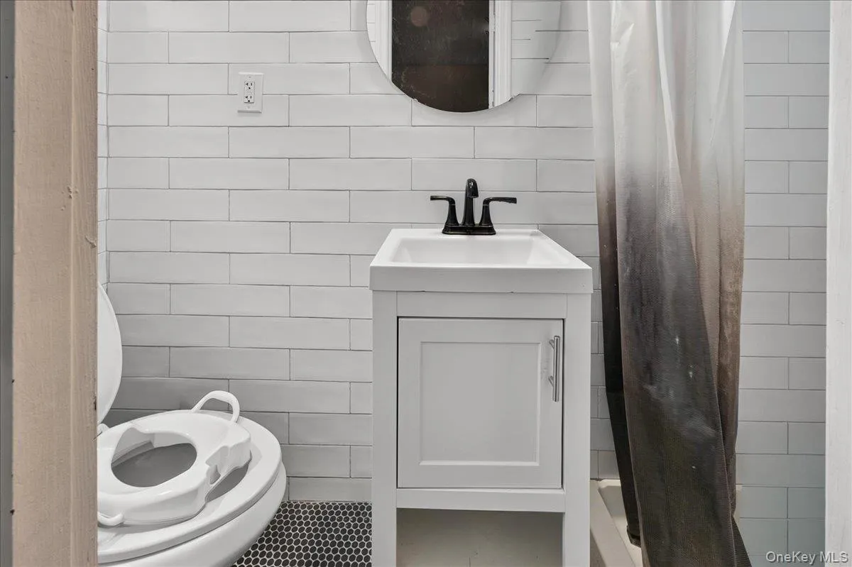 57 1st Street, Oyster Bay, NY, 5 Bedrooms Bedrooms, 13 Rooms Rooms,3 BathroomsBathrooms,Residential,For Rent,1st,0,1036505 57 1st Street, Oyster Bay, NY, 5 Bedrooms Bedrooms, 13 Rooms Rooms,3 BathroomsBathrooms,Residential,For Rent,1st,0,1036505