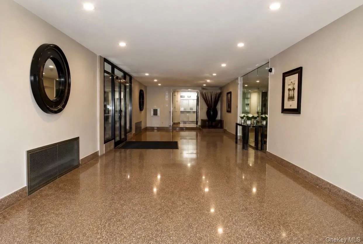 37-30 83rd Street, New York, NY, 2 Room Rooms,1 BathroomBathrooms,Residential Lease,For Rent,83rd,0,1036507 37-30 83rd Street, New York, NY, 2 Room Rooms,1 BathroomBathrooms,Residential Lease,For Rent,83rd,0,1036507