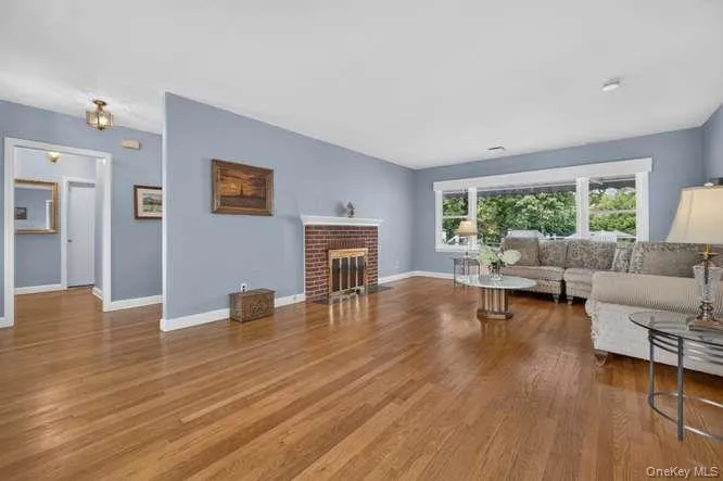 4 Woodleaf Court, Huntington, NY, 3 Bedrooms Bedrooms, 7 Rooms Rooms,2 BathroomsBathrooms,Residential,For Rent,Woodleaf,0,1036519 4 Woodleaf Court, Huntington, NY, 3 Bedrooms Bedrooms, 7 Rooms Rooms,2 BathroomsBathrooms,Residential,For Rent,Woodleaf,0,1036519