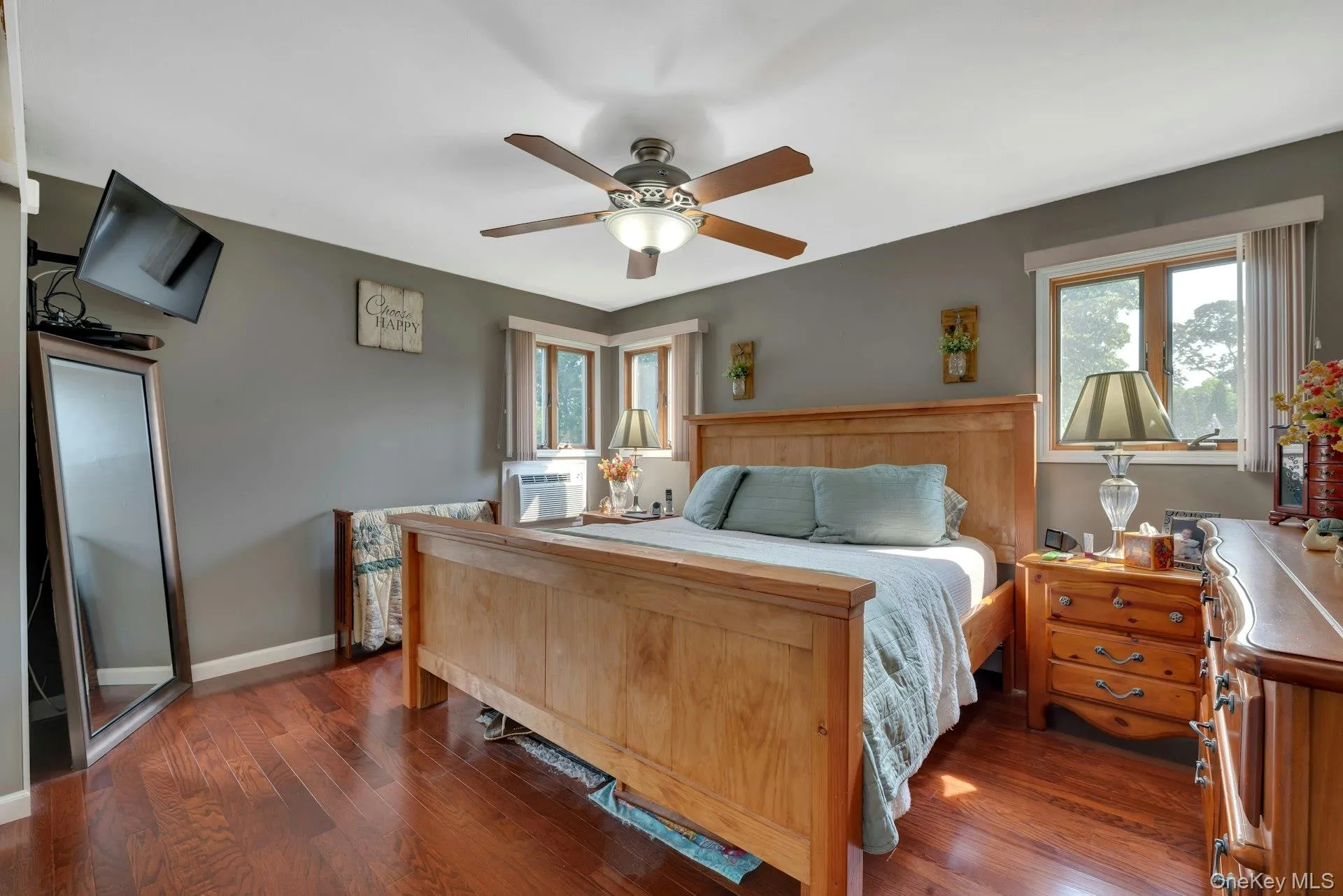 A Primary Bedroom with soft neutral color pallet. A Primary Bedroom with soft neutral color pallet.