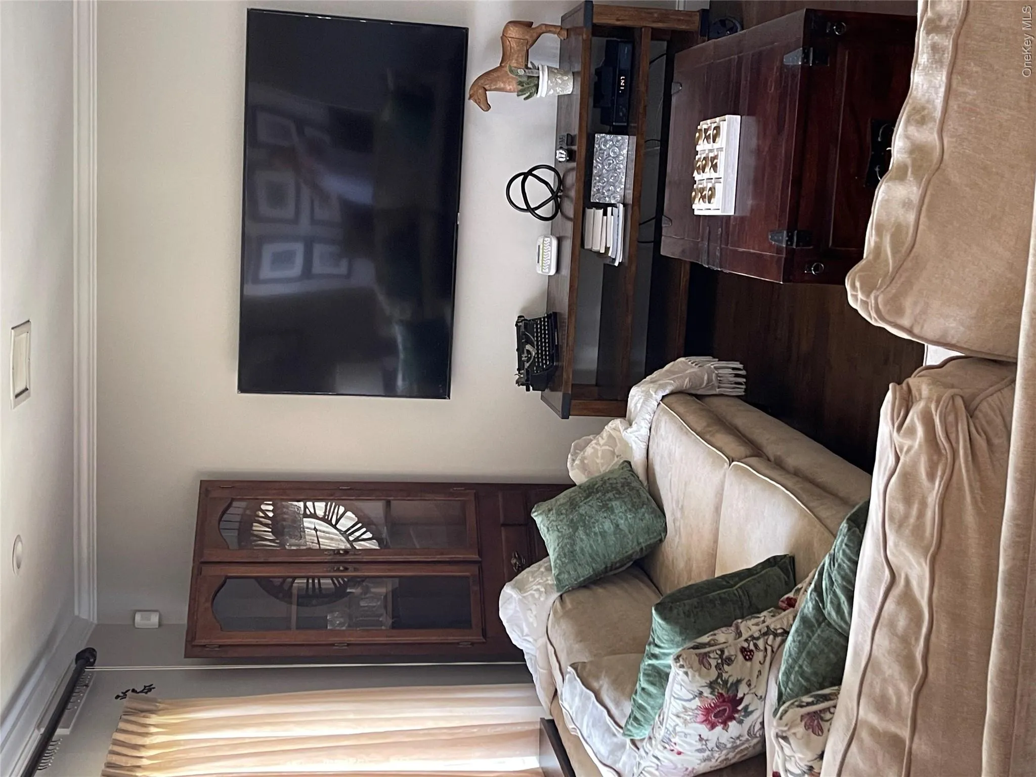 155 Secatogue Avenue, Oyster Bay, NY, 3 Bedrooms Bedrooms, 9 Rooms Rooms,2 BathroomsBathrooms,Residential,For Rent,Secatogue,0,1036523 155 Secatogue Avenue, Oyster Bay, NY, 3 Bedrooms Bedrooms, 9 Rooms Rooms,2 BathroomsBathrooms,Residential,For Rent,Secatogue,0,1036523