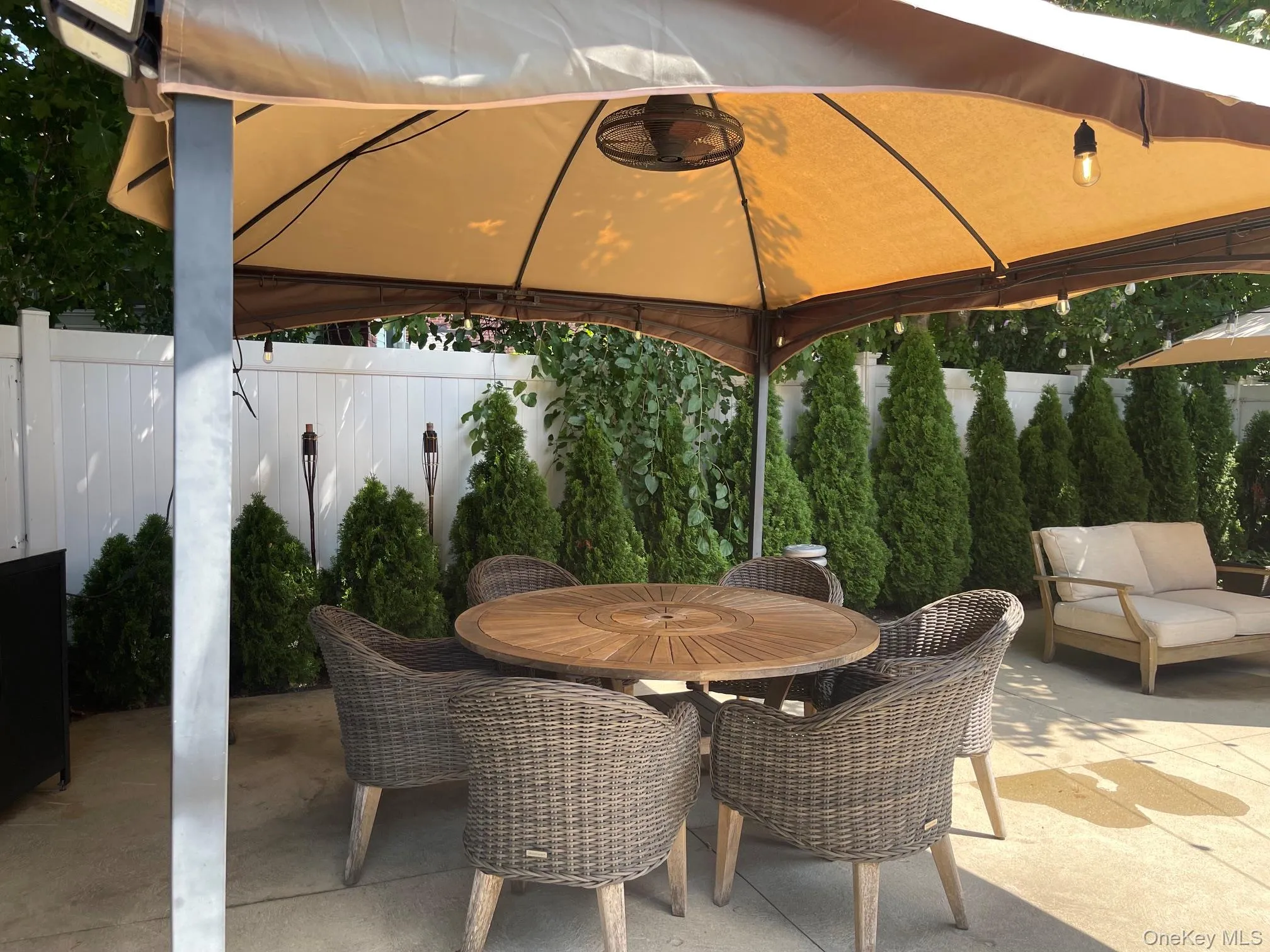 155 Secatogue Avenue, Oyster Bay, NY, 3 Bedrooms Bedrooms, 9 Rooms Rooms,2 BathroomsBathrooms,Residential,For Rent,Secatogue,0,1036523 155 Secatogue Avenue, Oyster Bay, NY, 3 Bedrooms Bedrooms, 9 Rooms Rooms,2 BathroomsBathrooms,Residential,For Rent,Secatogue,0,1036523