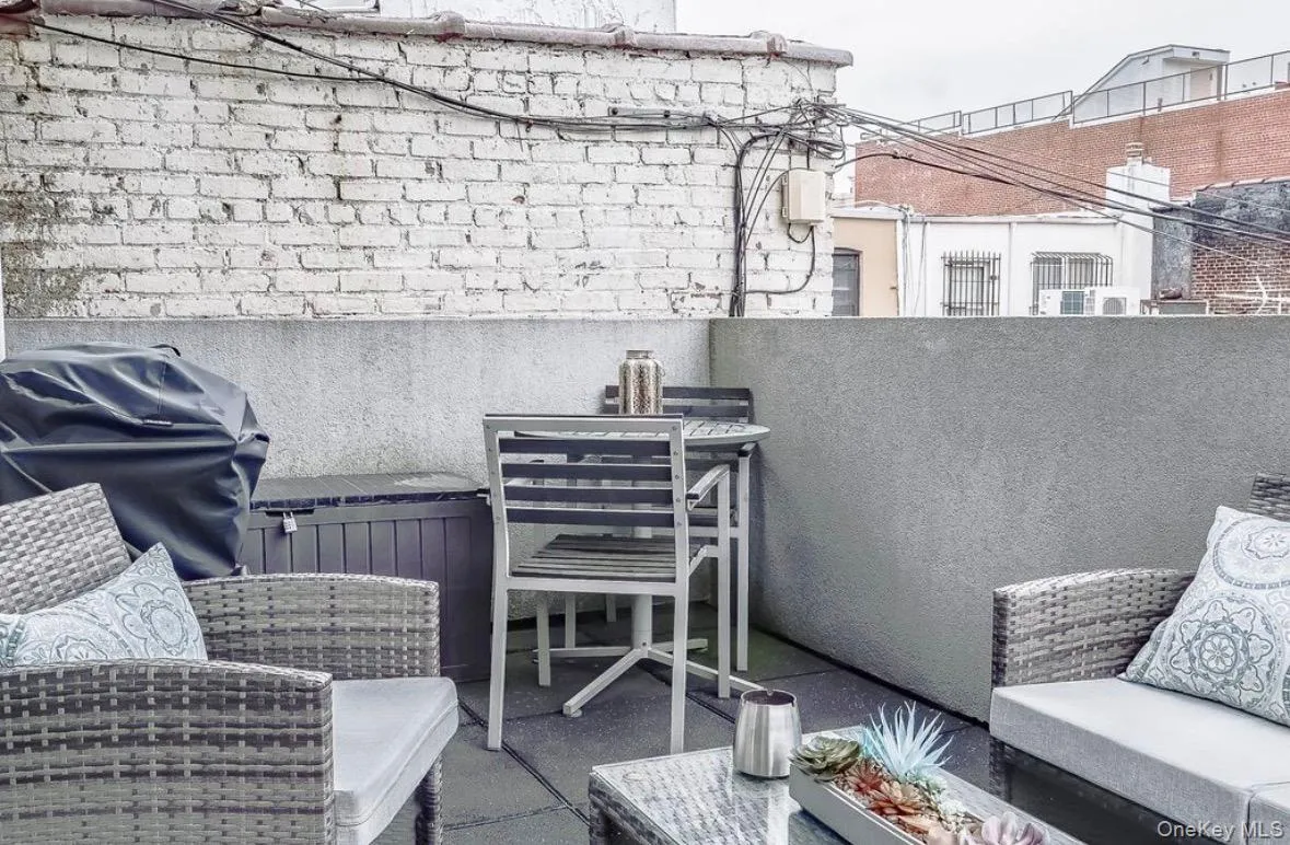 21-70 31 Street, New York, NY, 1 Bedroom Bedrooms, 3 Rooms Rooms,1 BathroomBathrooms,Residential Lease,For Rent,31,0,1036524 21-70 31 Street, New York, NY, 1 Bedroom Bedrooms, 3 Rooms Rooms,1 BathroomBathrooms,Residential Lease,For Rent,31,0,1036524