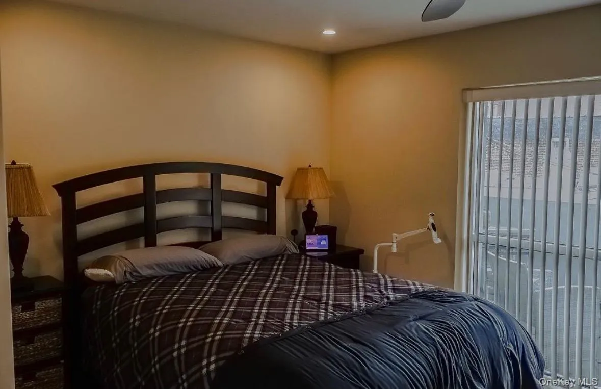 21-70 31 Street, New York, NY, 1 Bedroom Bedrooms, 3 Rooms Rooms,1 BathroomBathrooms,Residential Lease,For Rent,31,0,1036524 21-70 31 Street, New York, NY, 1 Bedroom Bedrooms, 3 Rooms Rooms,1 BathroomBathrooms,Residential Lease,For Rent,31,0,1036524