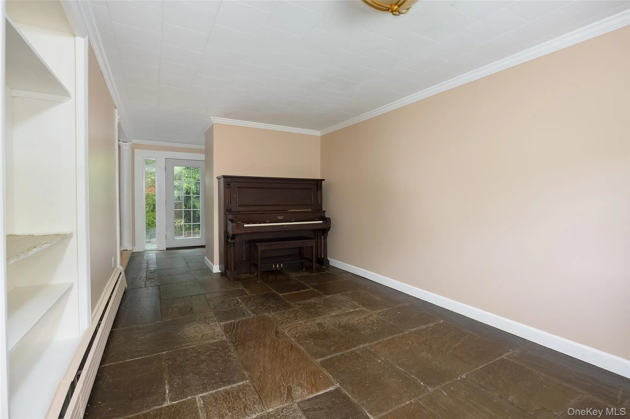 46 Barnard Avenue, Poughkeepsie, NY, 3 Bedrooms Bedrooms, 10 Rooms Rooms,3 BathroomsBathrooms,Residential Lease,For Rent,Barnard,0,1036533 46 Barnard Avenue, Poughkeepsie, NY, 3 Bedrooms Bedrooms, 10 Rooms Rooms,3 BathroomsBathrooms,Residential Lease,For Rent,Barnard,0,1036533