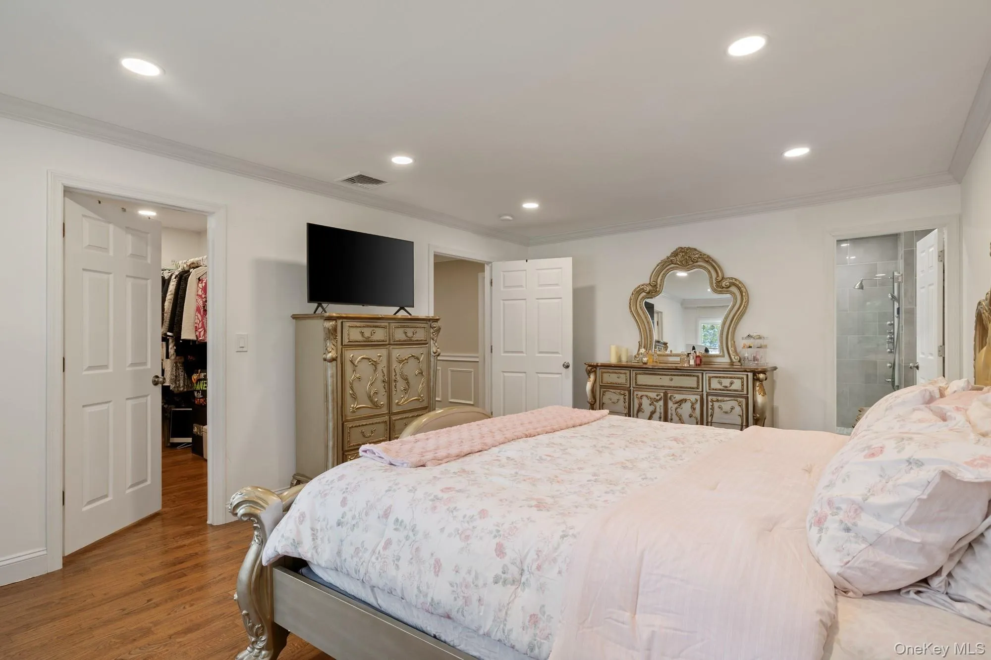 108 Burr Road, Huntington, NY, 5 Bedrooms Bedrooms, 9 Rooms Rooms,5 BathroomsBathrooms,Residential,For Rent,Burr,0,1036534 108 Burr Road, Huntington, NY, 5 Bedrooms Bedrooms, 9 Rooms Rooms,5 BathroomsBathrooms,Residential,For Rent,Burr,0,1036534