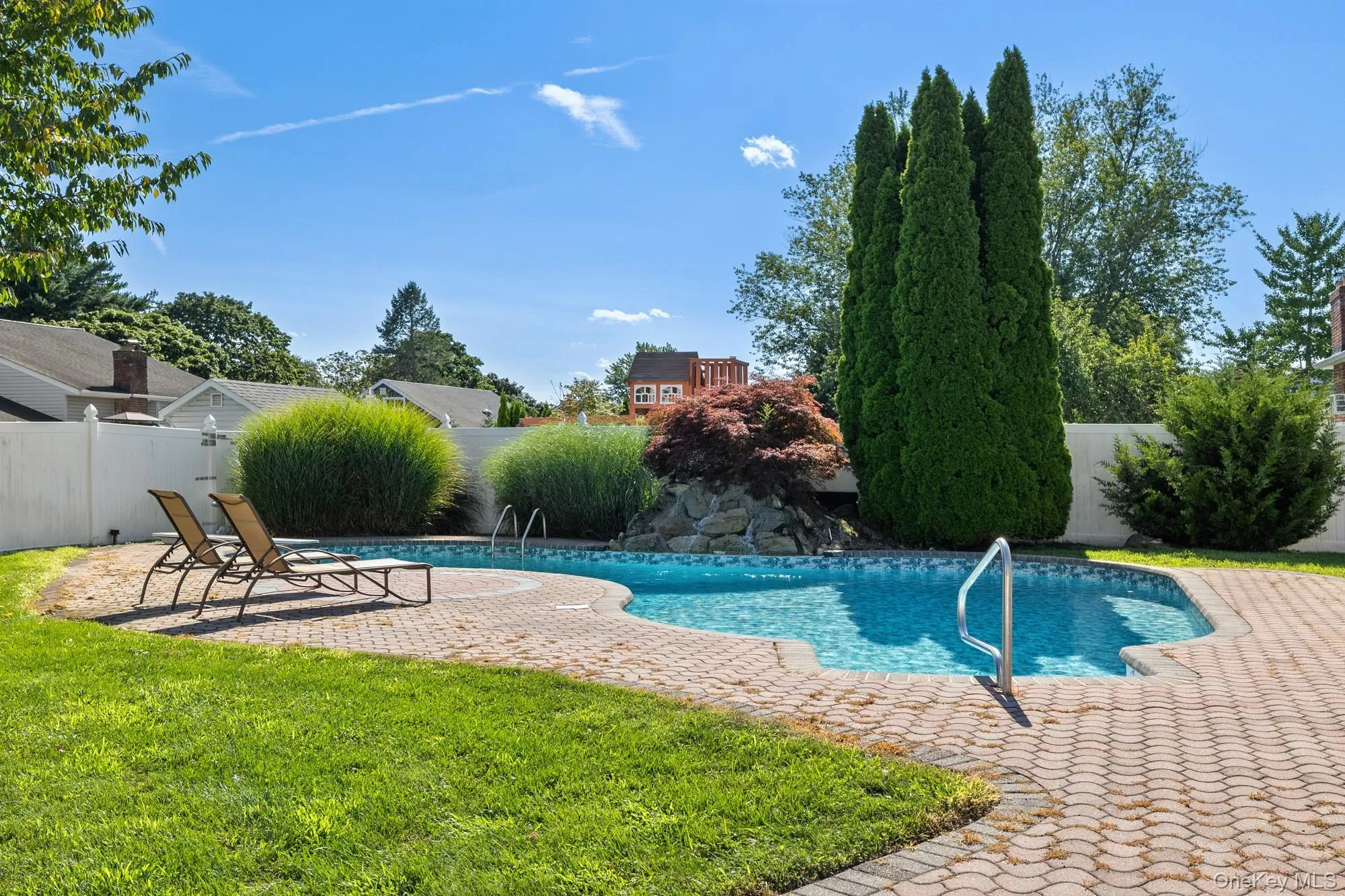108 Burr Road, Huntington, NY, 5 Bedrooms Bedrooms, 9 Rooms Rooms,5 BathroomsBathrooms,Residential,For Rent,Burr,0,1036534 108 Burr Road, Huntington, NY, 5 Bedrooms Bedrooms, 9 Rooms Rooms,5 BathroomsBathrooms,Residential,For Rent,Burr,0,1036534