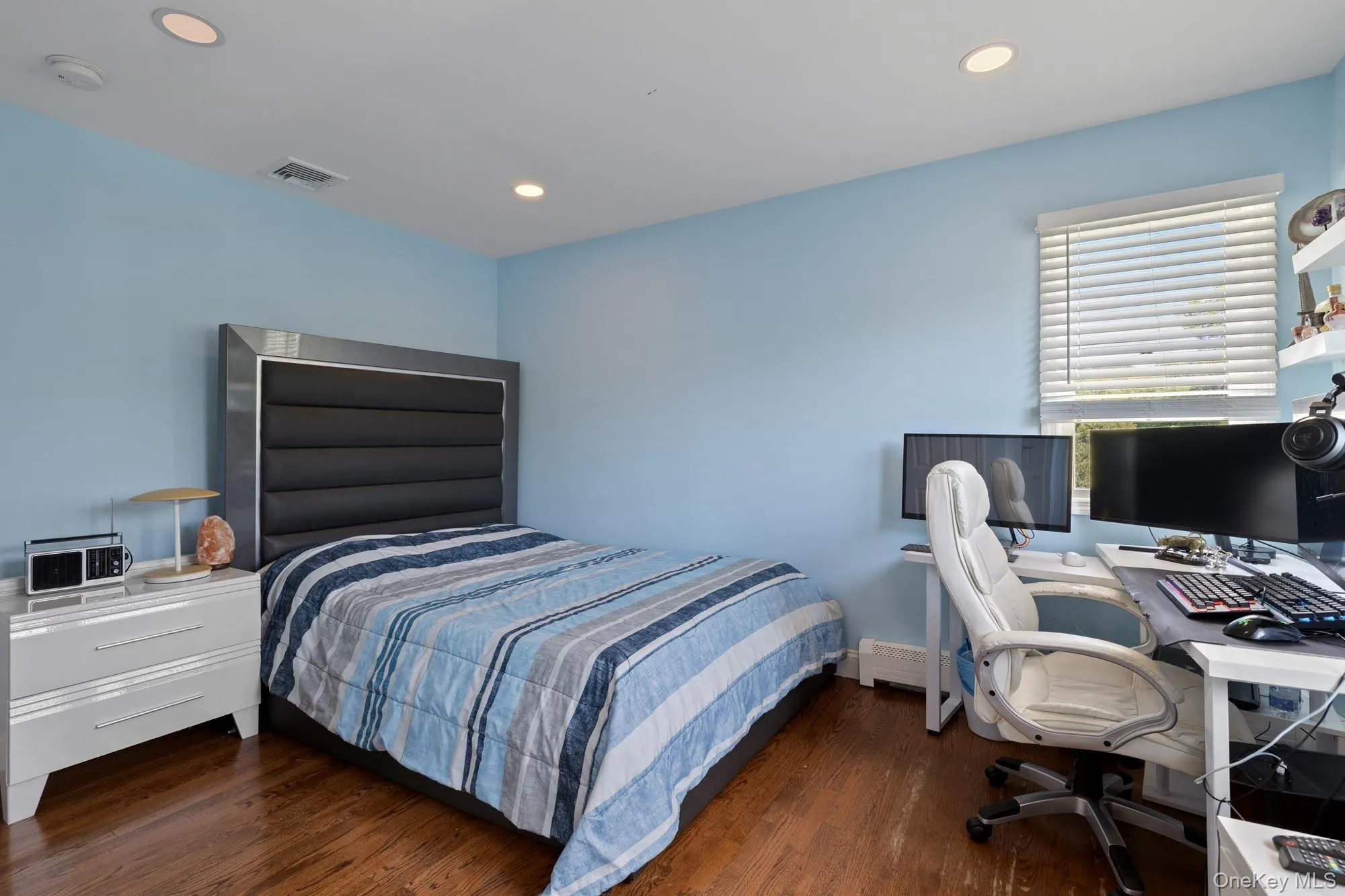 108 Burr Road, Huntington, NY, 5 Bedrooms Bedrooms, 9 Rooms Rooms,5 BathroomsBathrooms,Residential,For Rent,Burr,0,1036534 108 Burr Road, Huntington, NY, 5 Bedrooms Bedrooms, 9 Rooms Rooms,5 BathroomsBathrooms,Residential,For Rent,Burr,0,1036534