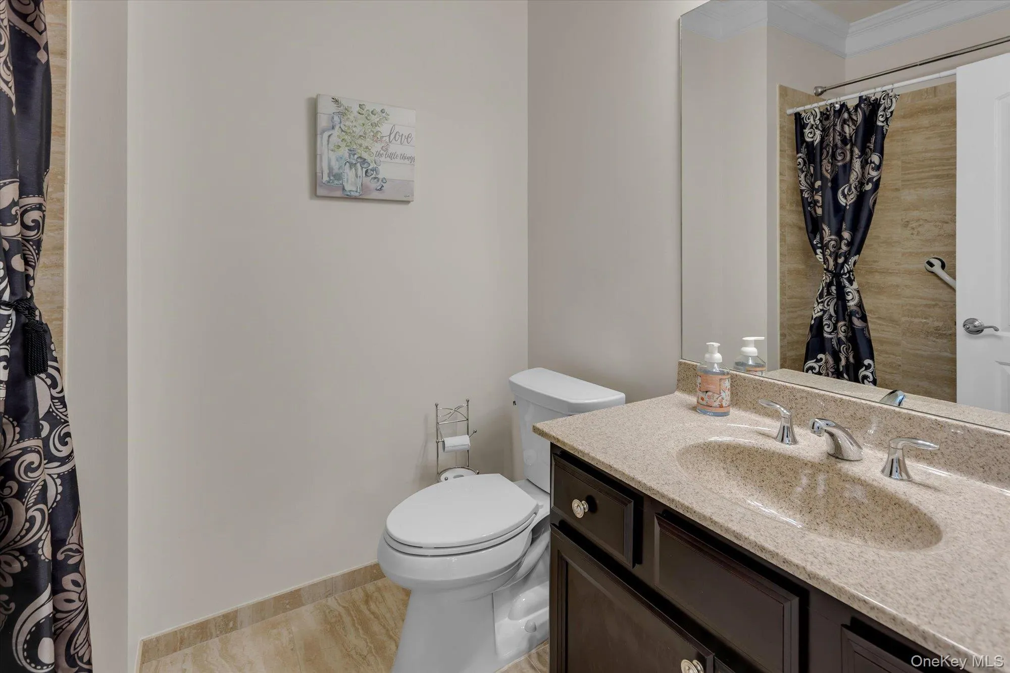 First Floor Bathroon First Floor Bathroon