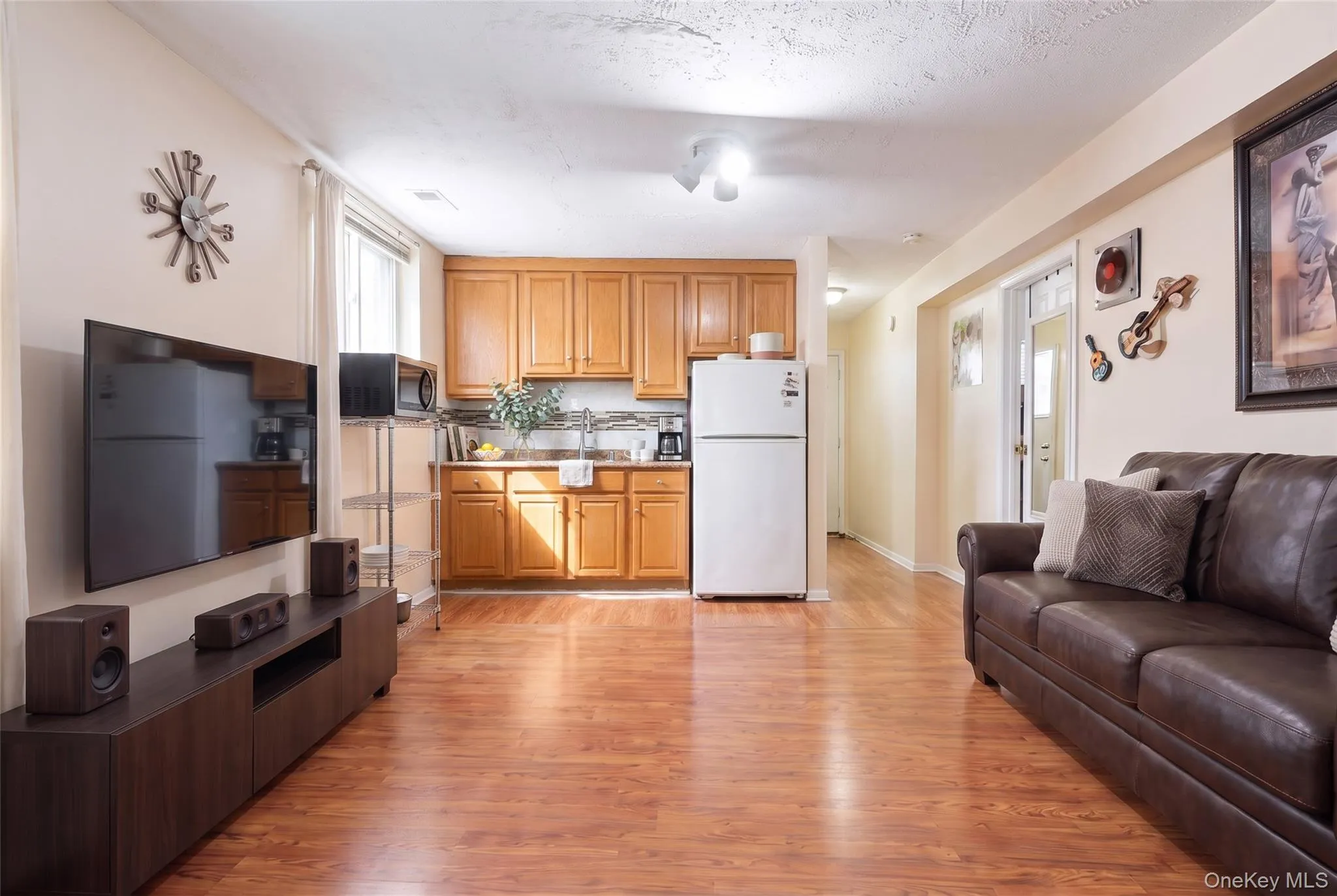 380 Sheridan Street, North Hempstead, NY, 5 Bedrooms Bedrooms, 10 Rooms Rooms,2 BathroomsBathrooms,Residential,For Rent,Sheridan,0,1036537 380 Sheridan Street, North Hempstead, NY, 5 Bedrooms Bedrooms, 10 Rooms Rooms,2 BathroomsBathrooms,Residential,For Rent,Sheridan,0,1036537