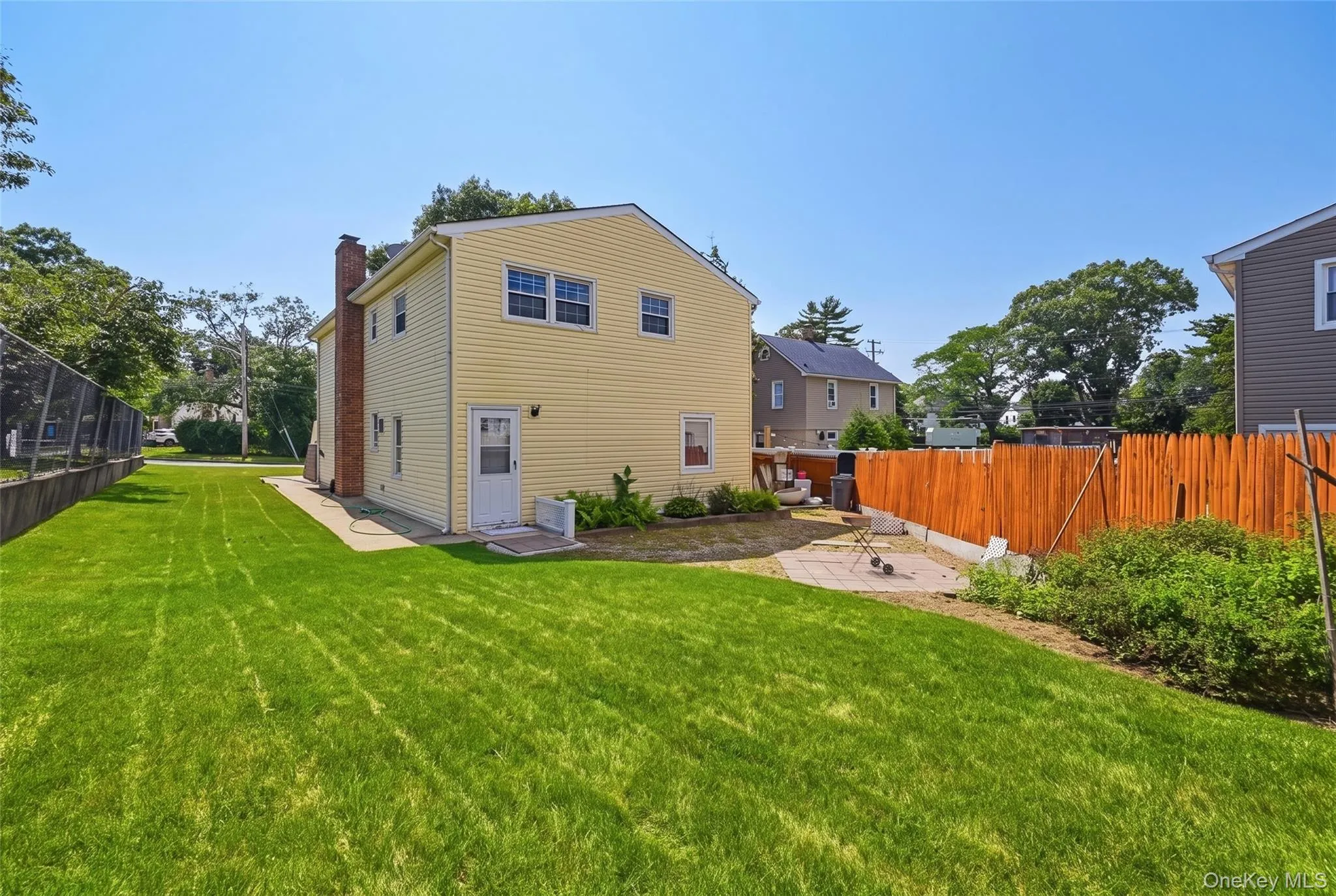 380 Sheridan Street, North Hempstead, NY, 5 Bedrooms Bedrooms, 10 Rooms Rooms,2 BathroomsBathrooms,Residential,For Rent,Sheridan,0,1036537 380 Sheridan Street, North Hempstead, NY, 5 Bedrooms Bedrooms, 10 Rooms Rooms,2 BathroomsBathrooms,Residential,For Rent,Sheridan,0,1036537
