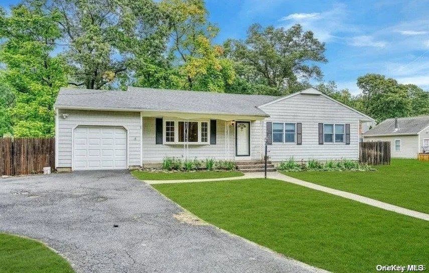 6 Willow Street, Brookhaven, NY, 5 Bedrooms Bedrooms, 6 Rooms Rooms,2 BathroomsBathrooms,Residential Lease,For Rent,Willow,0,1036538 6 Willow Street, Brookhaven, NY, 5 Bedrooms Bedrooms, 6 Rooms Rooms,2 BathroomsBathrooms,Residential Lease,For Rent,Willow,0,1036538
