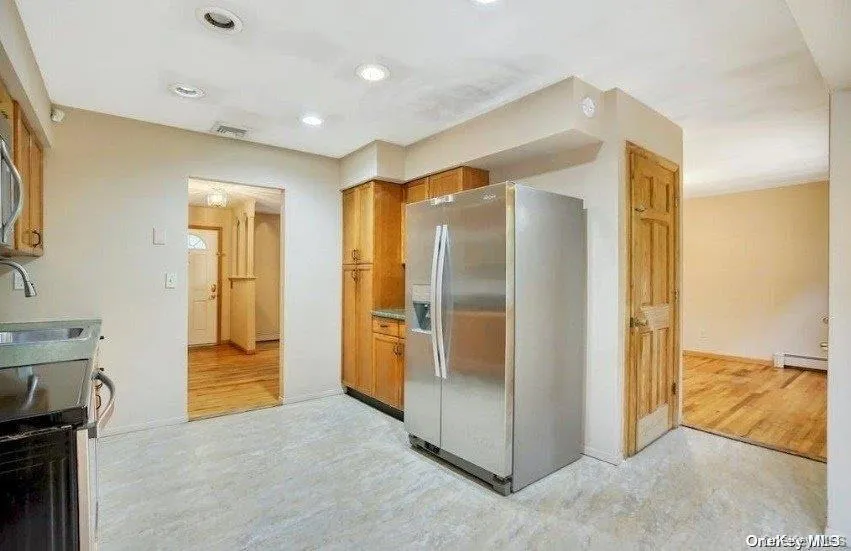 6 Willow Street, Brookhaven, NY, 5 Bedrooms Bedrooms, 6 Rooms Rooms,2 BathroomsBathrooms,Residential Lease,For Rent,Willow,0,1036538 6 Willow Street, Brookhaven, NY, 5 Bedrooms Bedrooms, 6 Rooms Rooms,2 BathroomsBathrooms,Residential Lease,For Rent,Willow,0,1036538
