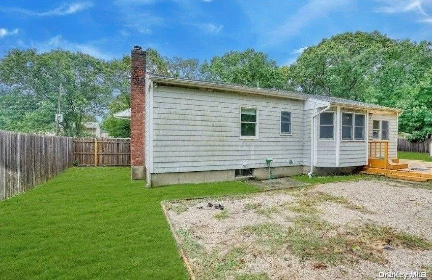 6 Willow Street, Brookhaven, NY, 5 Bedrooms Bedrooms, 6 Rooms Rooms,2 BathroomsBathrooms,Residential Lease,For Rent,Willow,0,1036538 6 Willow Street, Brookhaven, NY, 5 Bedrooms Bedrooms, 6 Rooms Rooms,2 BathroomsBathrooms,Residential Lease,For Rent,Willow,0,1036538