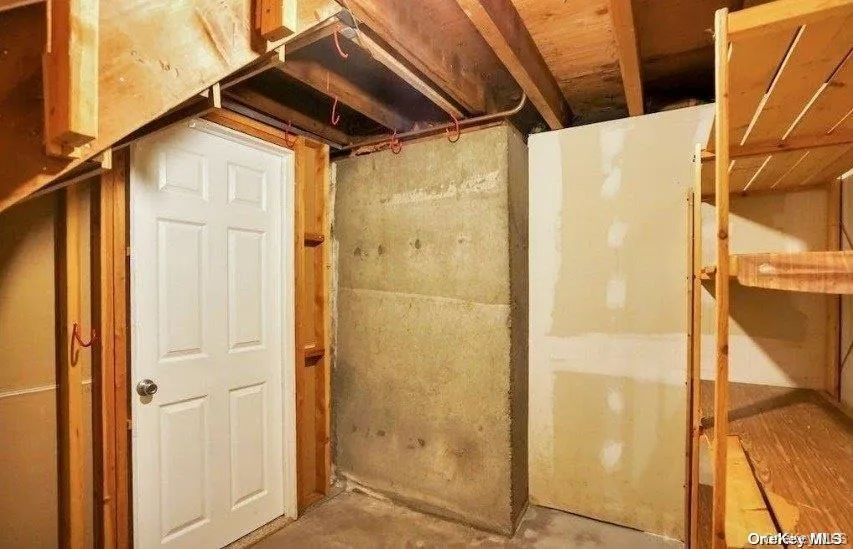6 Willow Street, Brookhaven, NY, 5 Bedrooms Bedrooms, 6 Rooms Rooms,2 BathroomsBathrooms,Residential Lease,For Rent,Willow,0,1036538 6 Willow Street, Brookhaven, NY, 5 Bedrooms Bedrooms, 6 Rooms Rooms,2 BathroomsBathrooms,Residential Lease,For Rent,Willow,0,1036538