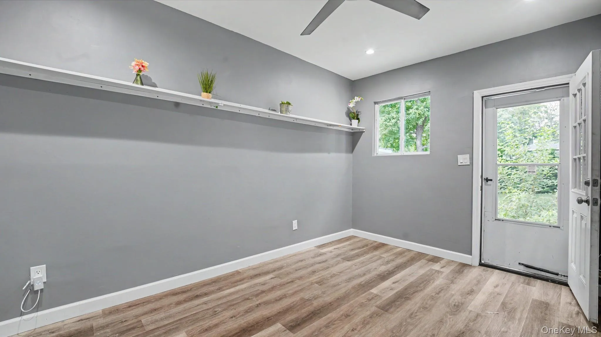 32 Lake Place, Babylon, NY, 3 Bedrooms Bedrooms, 5 Rooms Rooms,1 BathroomBathrooms,Residential,For Rent,Lake,0,1036539 32 Lake Place, Babylon, NY, 3 Bedrooms Bedrooms, 5 Rooms Rooms,1 BathroomBathrooms,Residential,For Rent,Lake,0,1036539