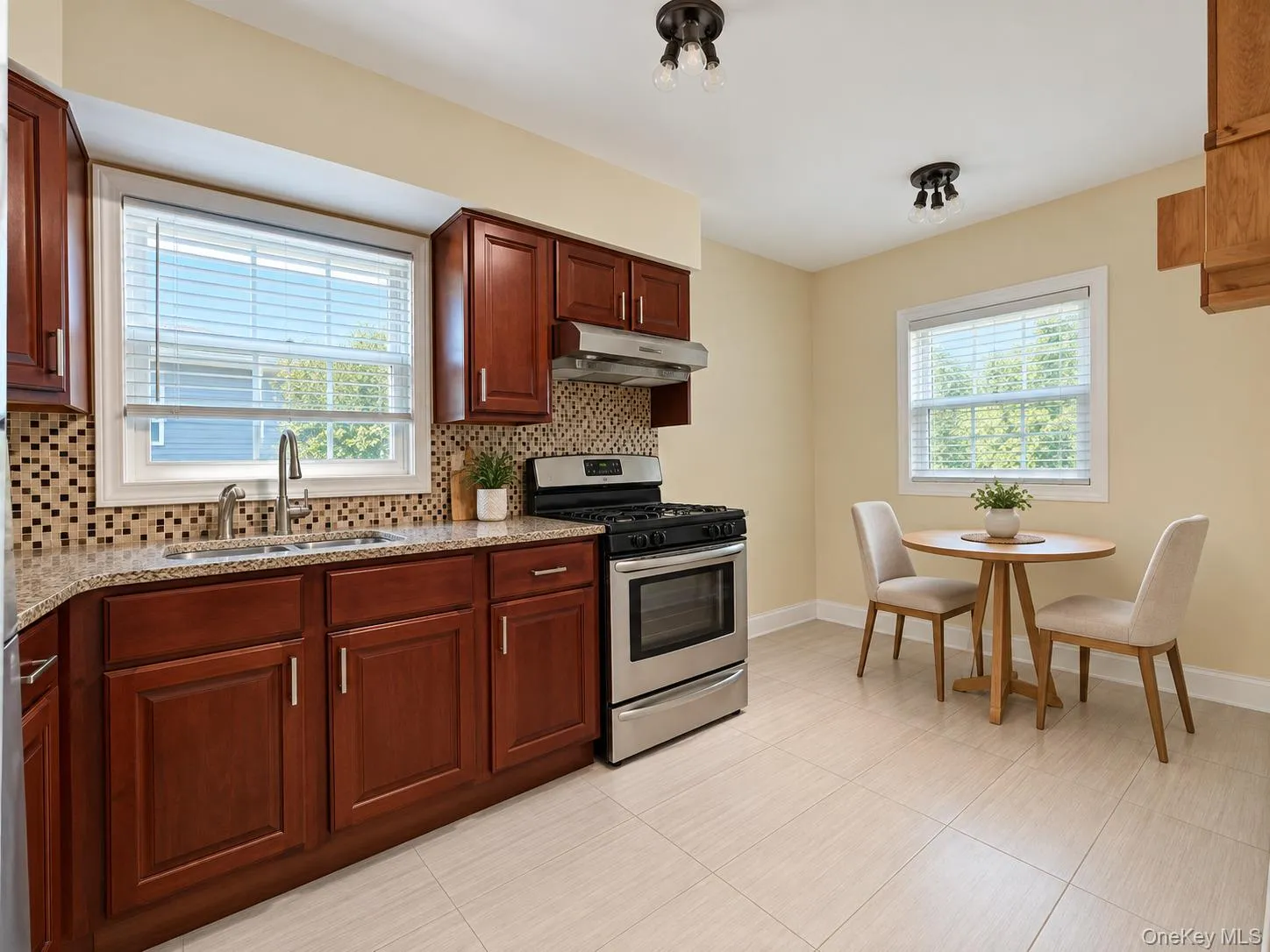 Eat in Kitchen Eat in Kitchen