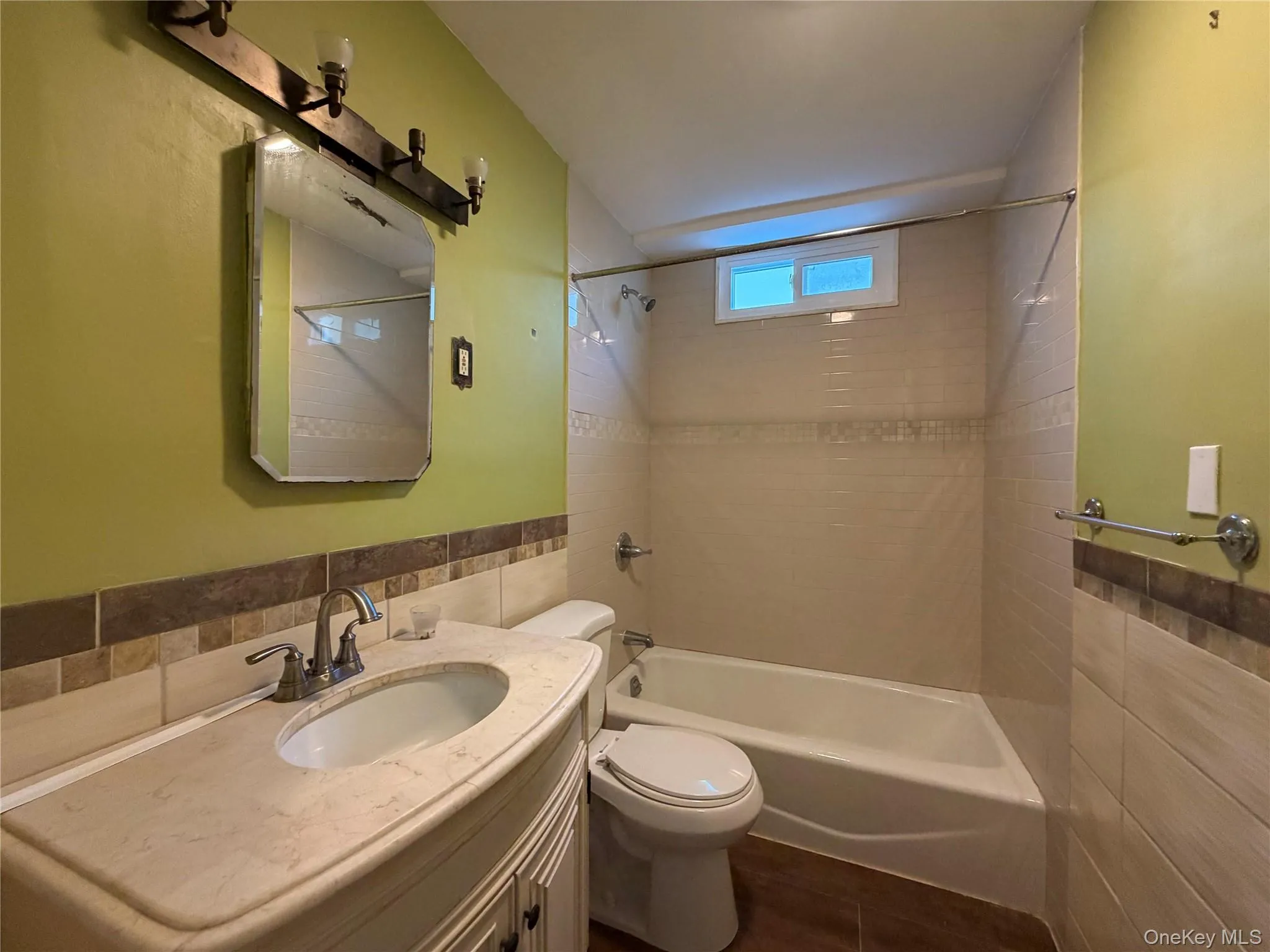 422 CHESTER Street, Long Beach, NY, 2 Bedrooms Bedrooms, 5 Rooms Rooms,1 BathroomBathrooms,Residential Lease,For Rent,CHESTER,0,1036545 422 CHESTER Street, Long Beach, NY, 2 Bedrooms Bedrooms, 5 Rooms Rooms,1 BathroomBathrooms,Residential Lease,For Rent,CHESTER,0,1036545
