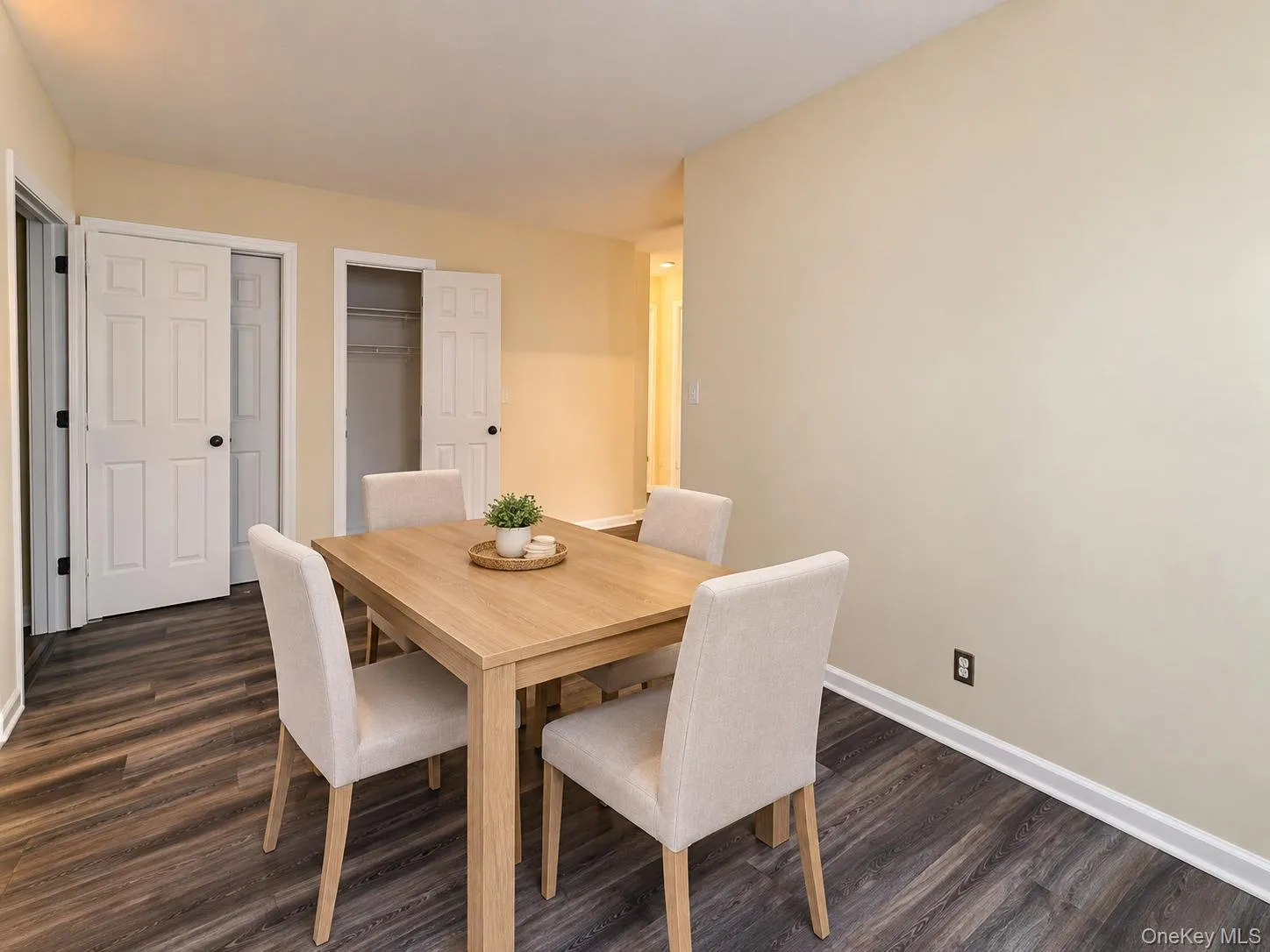 422 CHESTER Street, Long Beach, NY, 2 Bedroom Bedrooms, 5 Room Rooms,1 BathroomBathrooms,Residential Lease,For Rent,CHESTER,0,1036545 422 CHESTER Street, Long Beach, NY, 2 Bedroom Bedrooms, 5 Room Rooms,1 BathroomBathrooms,Residential Lease,For Rent,CHESTER,0,1036545